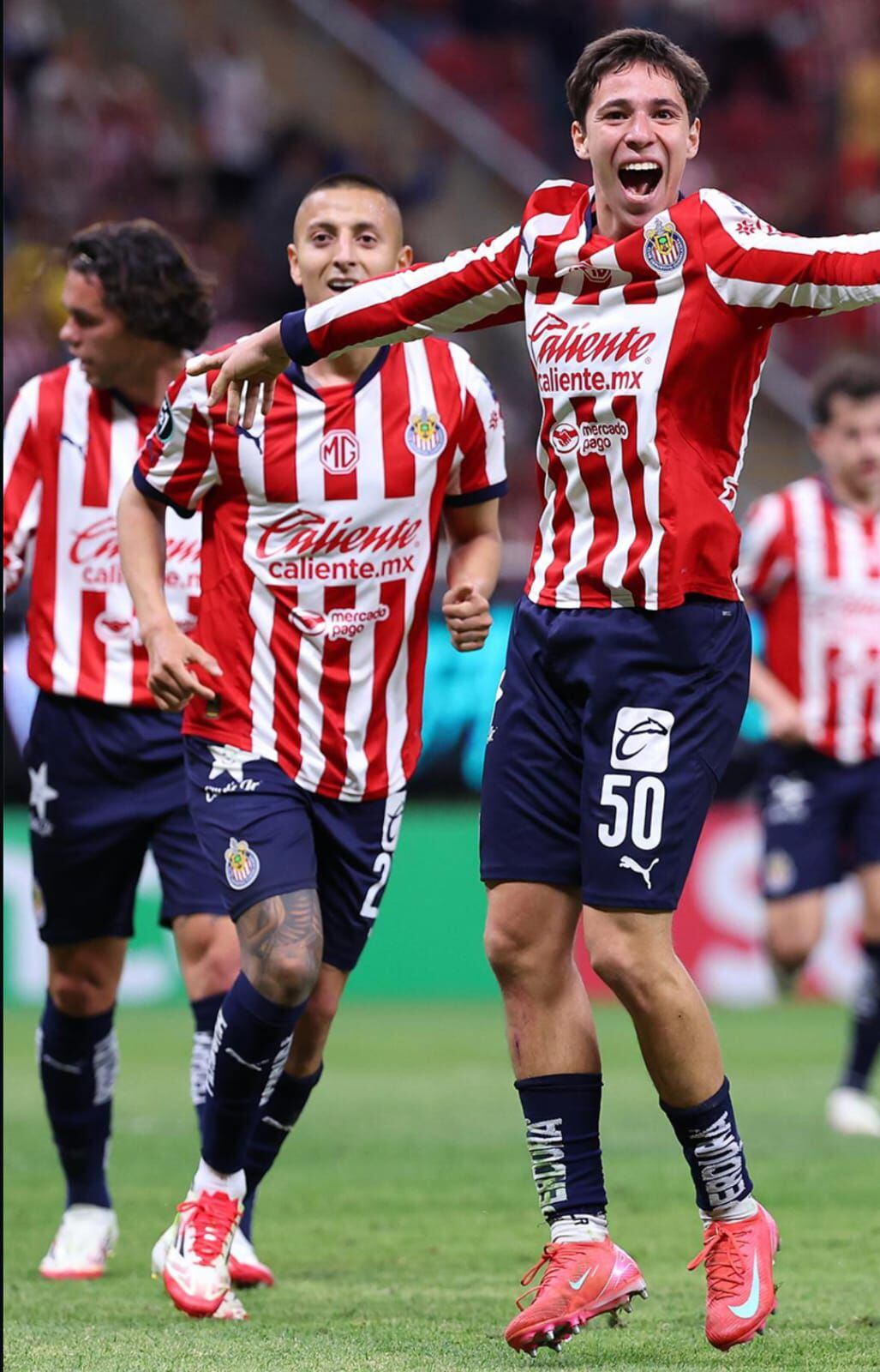 Chivas ganó el primer Clásico nacional del partido de ida de octavos de Concachampions 2025. (Foto: X @chivas)