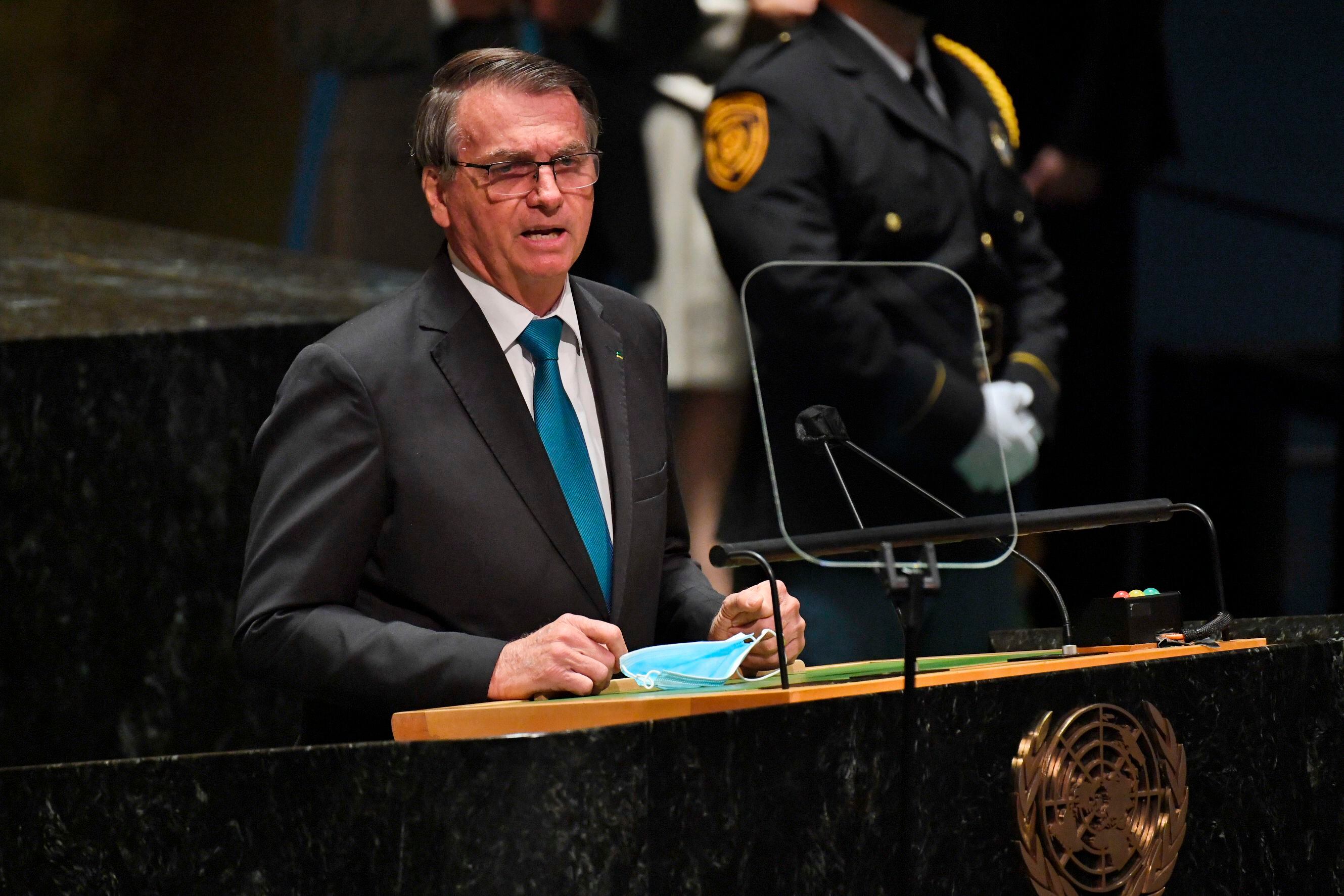 Asamblea General: Bolsonaro se pone ‘a la defensiva’ en cumbre de la ONU