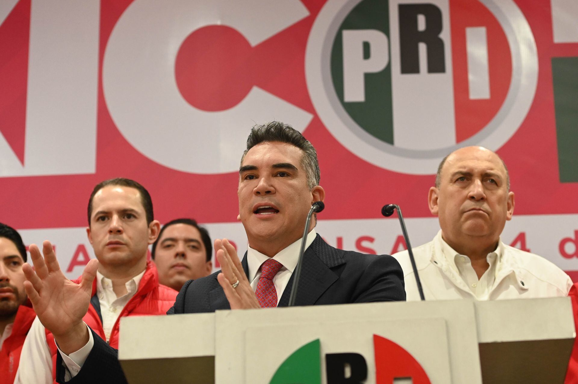 Moreno remarcó que la única opción para derrotar a Morena en la elección presidencial es Xóchitl Gálvez.