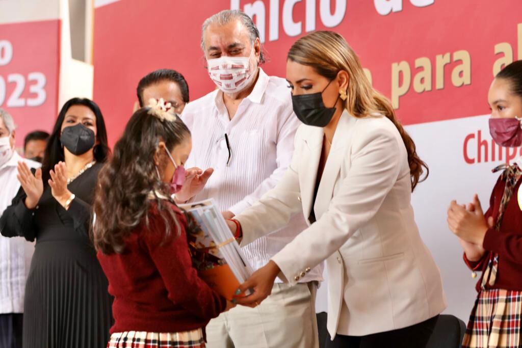 Regresan a clases presenciales más de un millón de alumnos de nivel básico en Guerrero