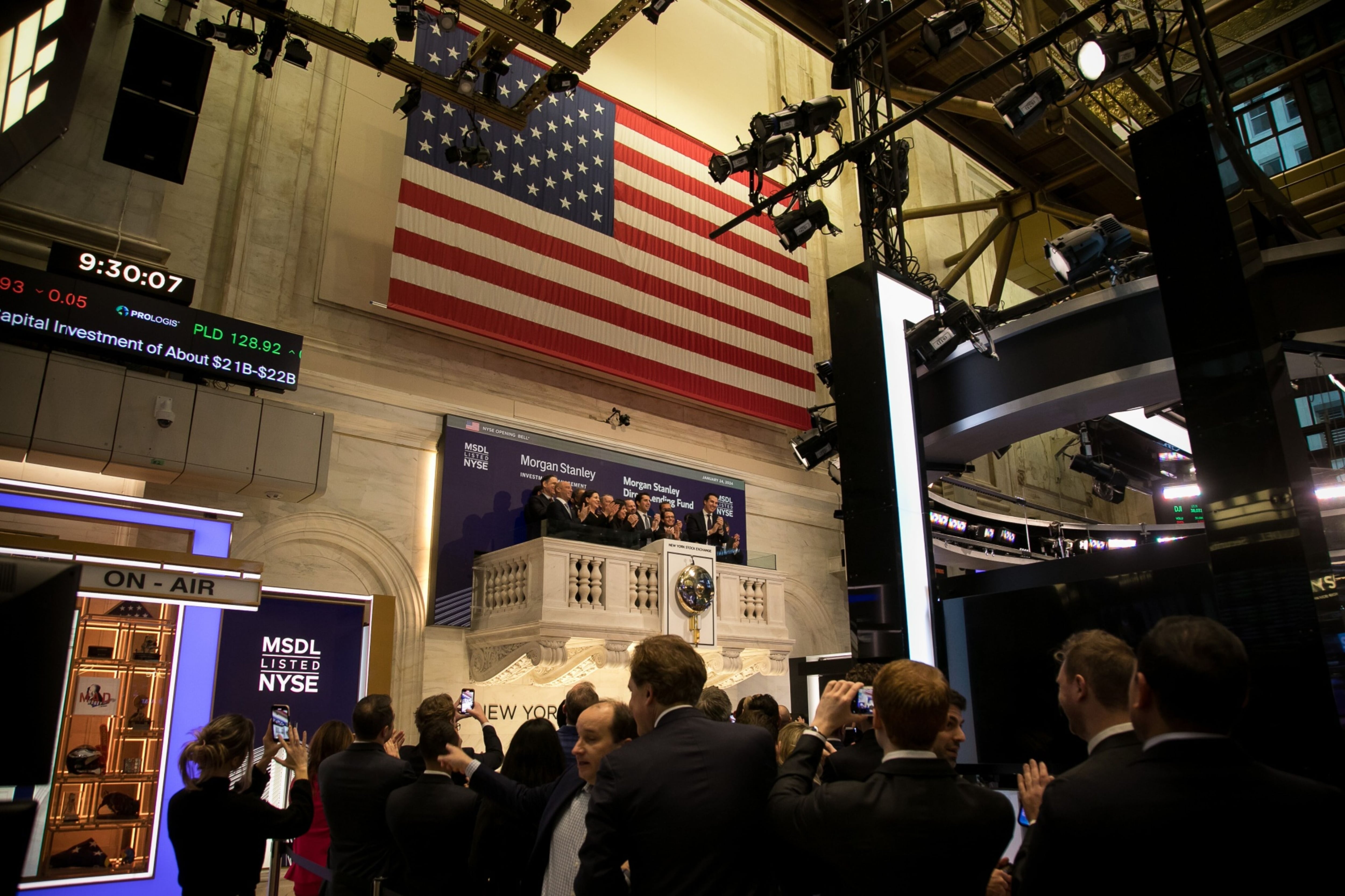 Wall Street cierra ‘jocoso’ ante posible ‘soft landing’ de la Fed