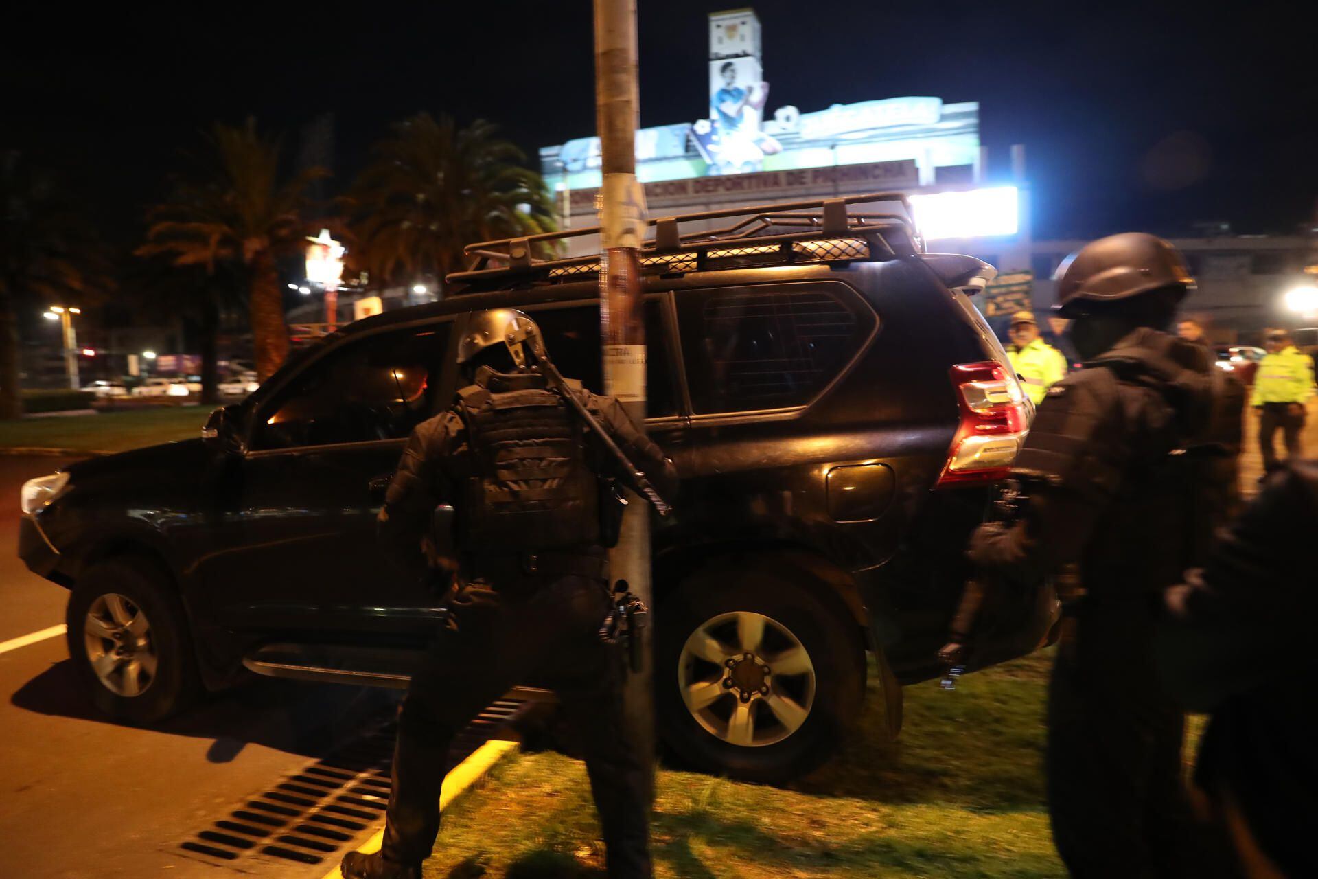 Así fue el asalto de la Policía de Ecuador a la Embajada de México. (Foto: EFE)