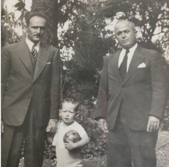 Tres generaciones en la familia de Roberto Palazuelos. (Foto: Instagram @robertopalazuelosbadeaux)
