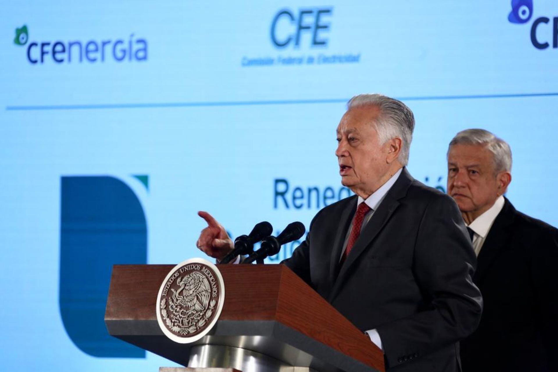 Reforma eléctrica de AMLO: No hay que convertir a México en una vergüenza internacional, pide Coparmex