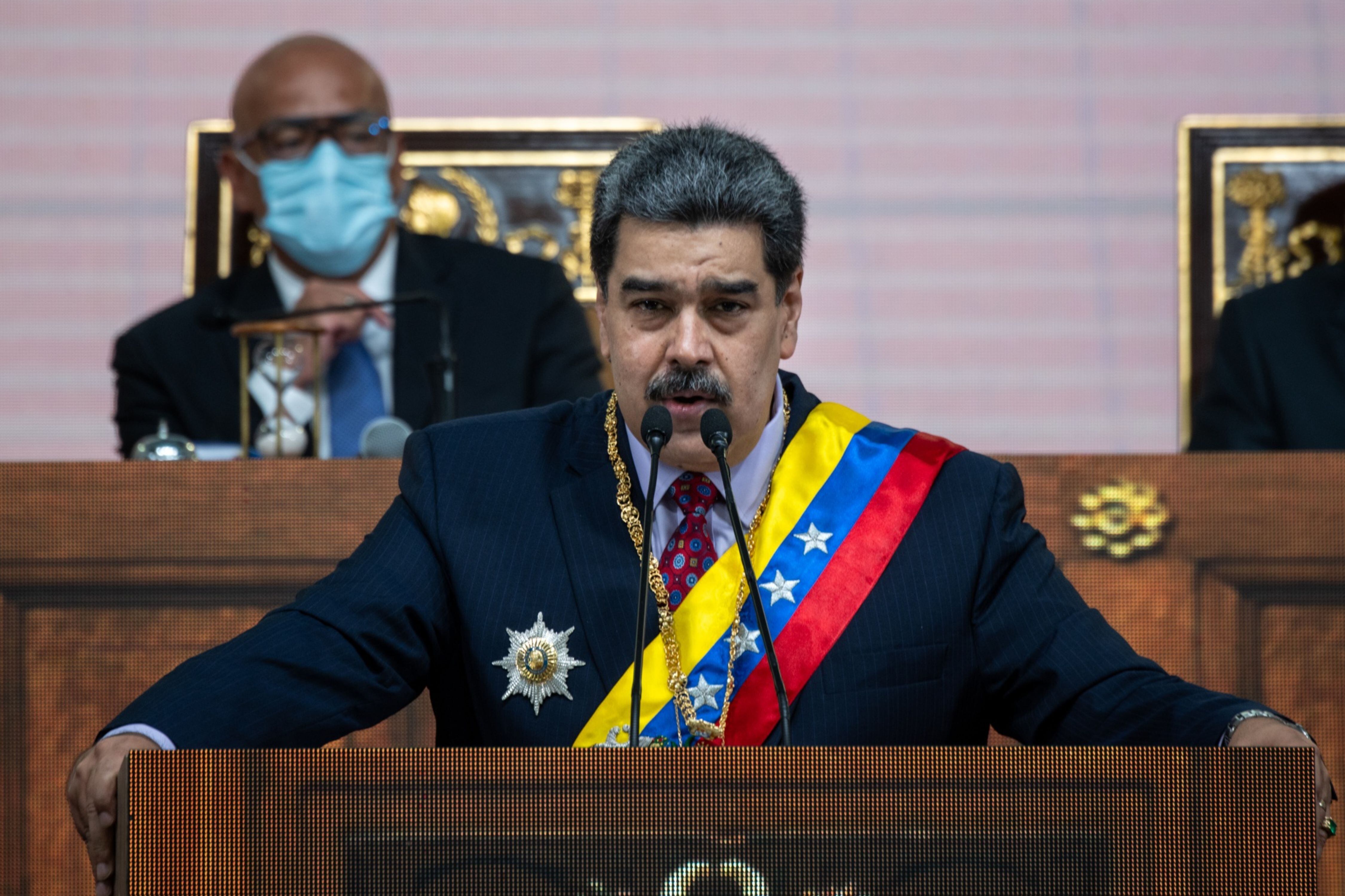 Muy agradecido: Maduro destaca llamado de Macron a levantar ‘veto’ a petróleo venezolano