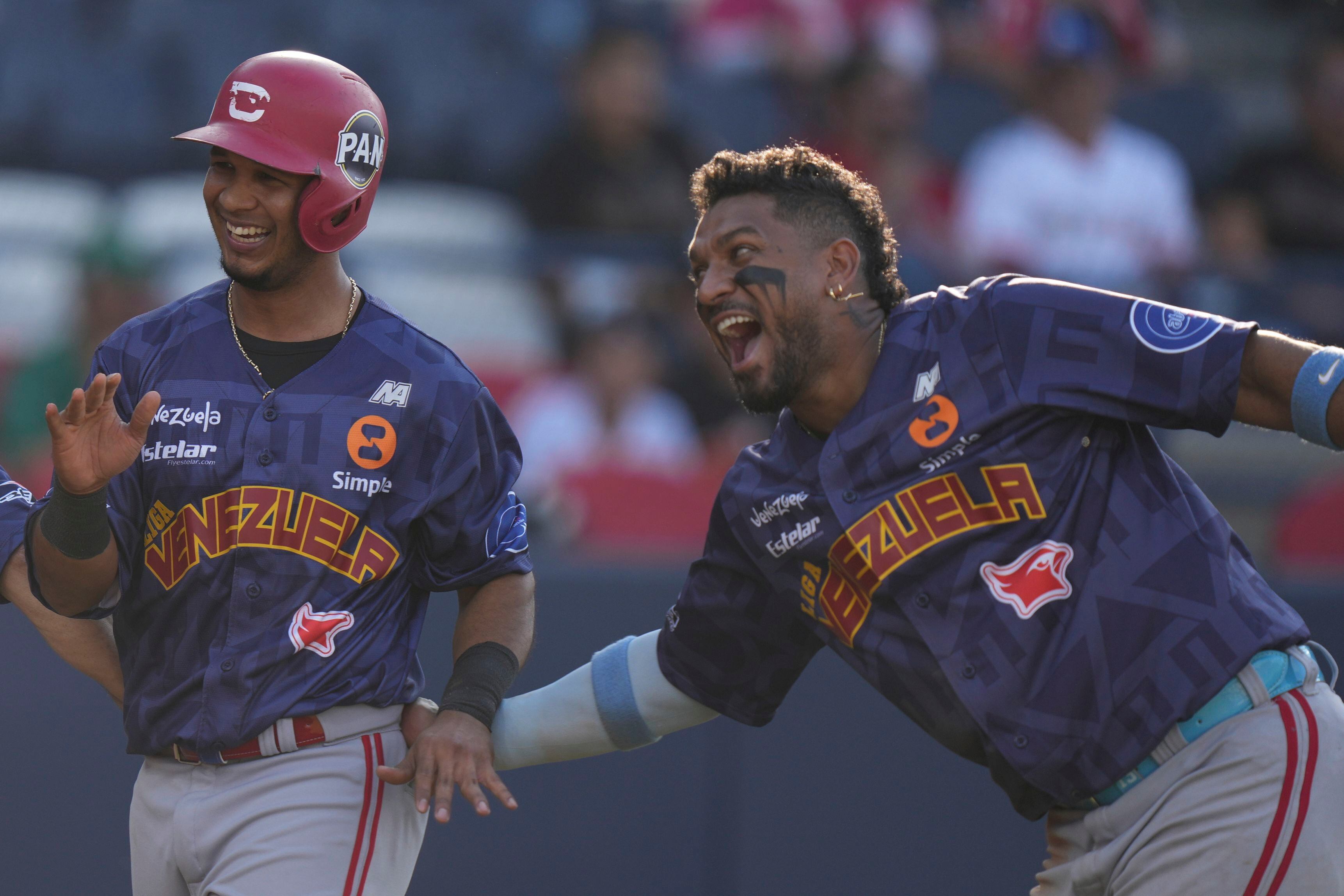 Los Cardenales de Lara de Venezuela vencieron a Puerto Rico en la Serie del Caribe en Mexicali.  (AP Foto/Fernando Llano)