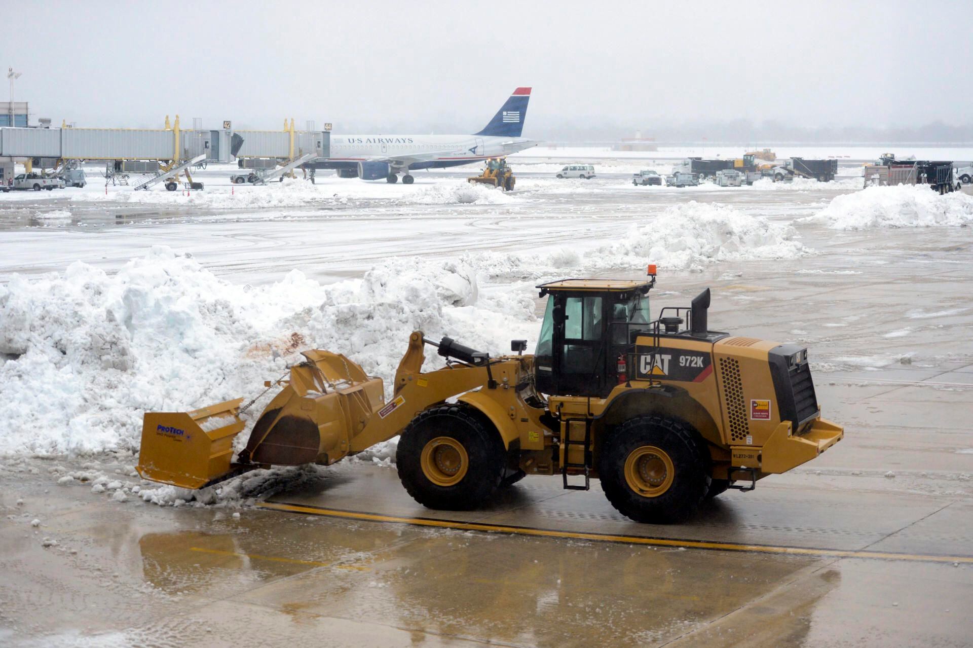 Tormenta invernal causa ‘caos aéreo’ en Texas: Van más de 1,900 vuelos cancelados