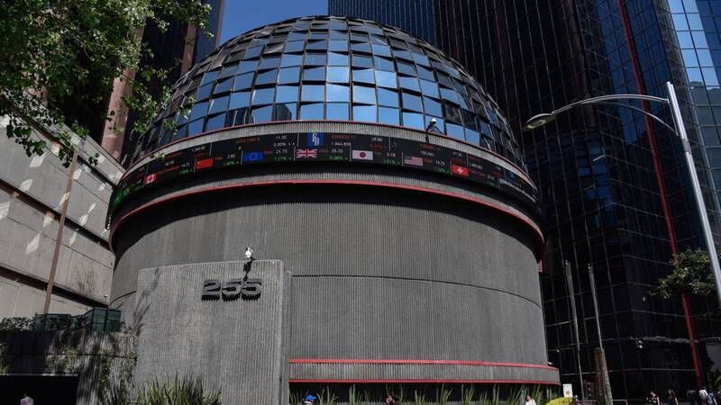 Bolsa Mexicana gana al cierre luego de anuncios sobre Hacienda y Banxico