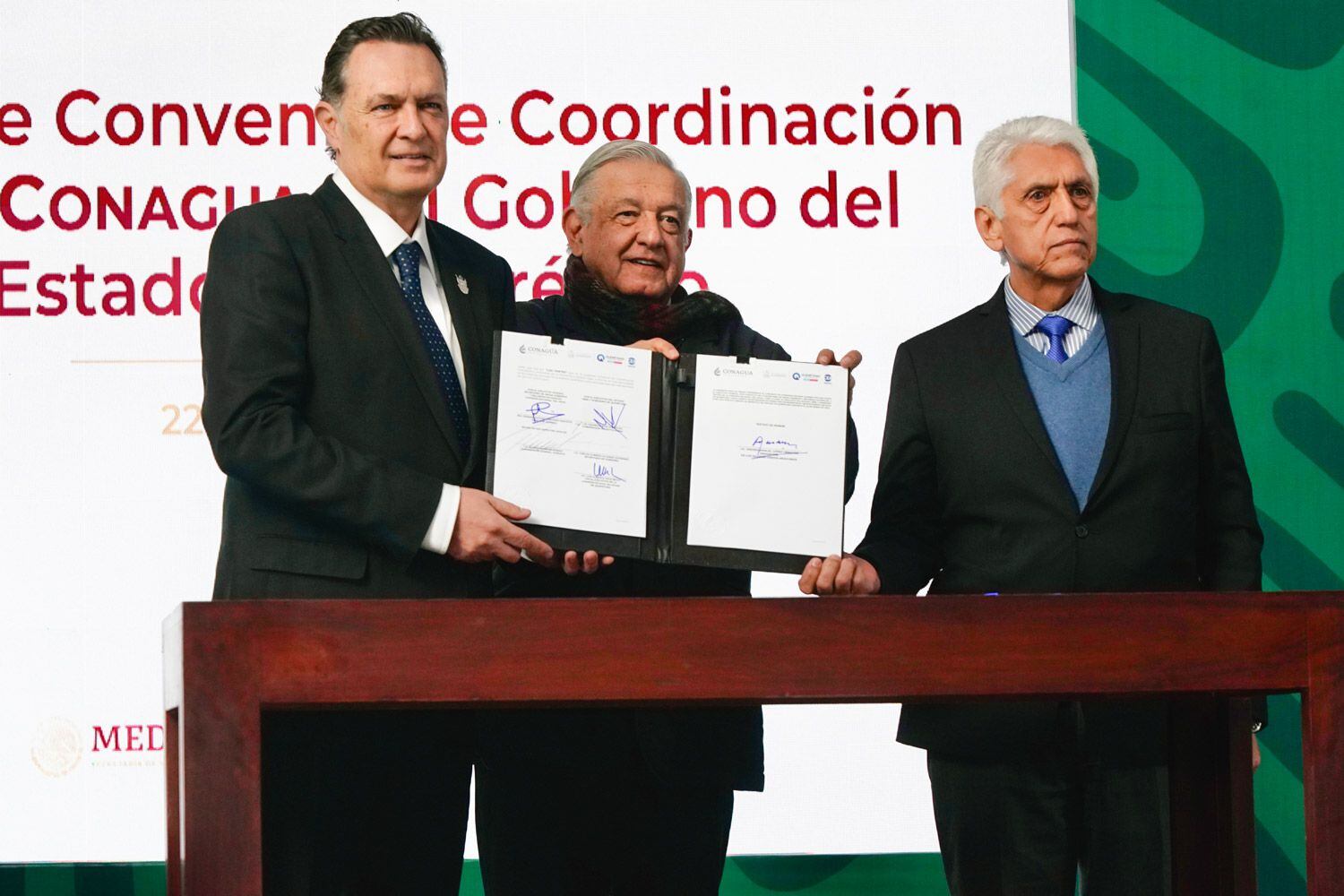 AMLO resaltó el trabajo conjunto 'en beneficio del pueblo de Querétaro y el pueblo de México'.