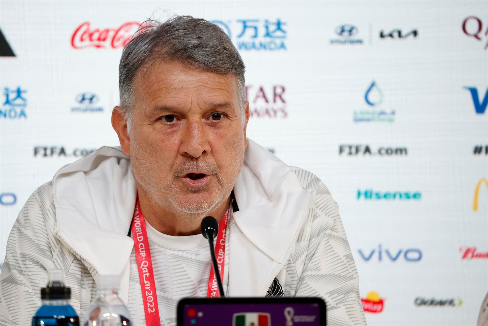 El entrenador de la Selección Mexicana, Gerardo ‘Tata’ Martino, durante una rueda de prensa en Doha, Catar, en el marco del Mundial de fútbol Qatar 2022.