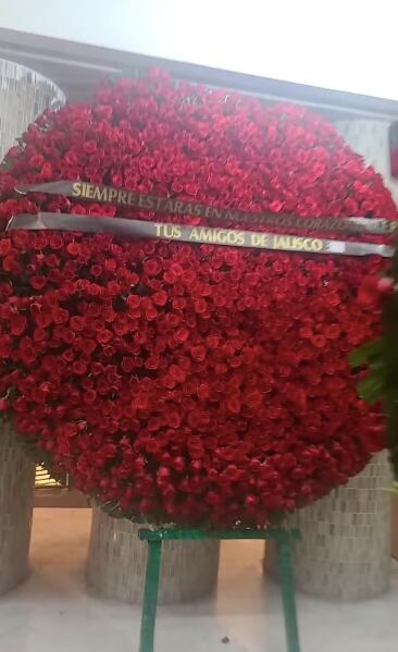 Este es uno de los arreglos florales que enviaron para 'la Gilbertona' en su funeral. (Foto: Facebook / La Gilbertona).