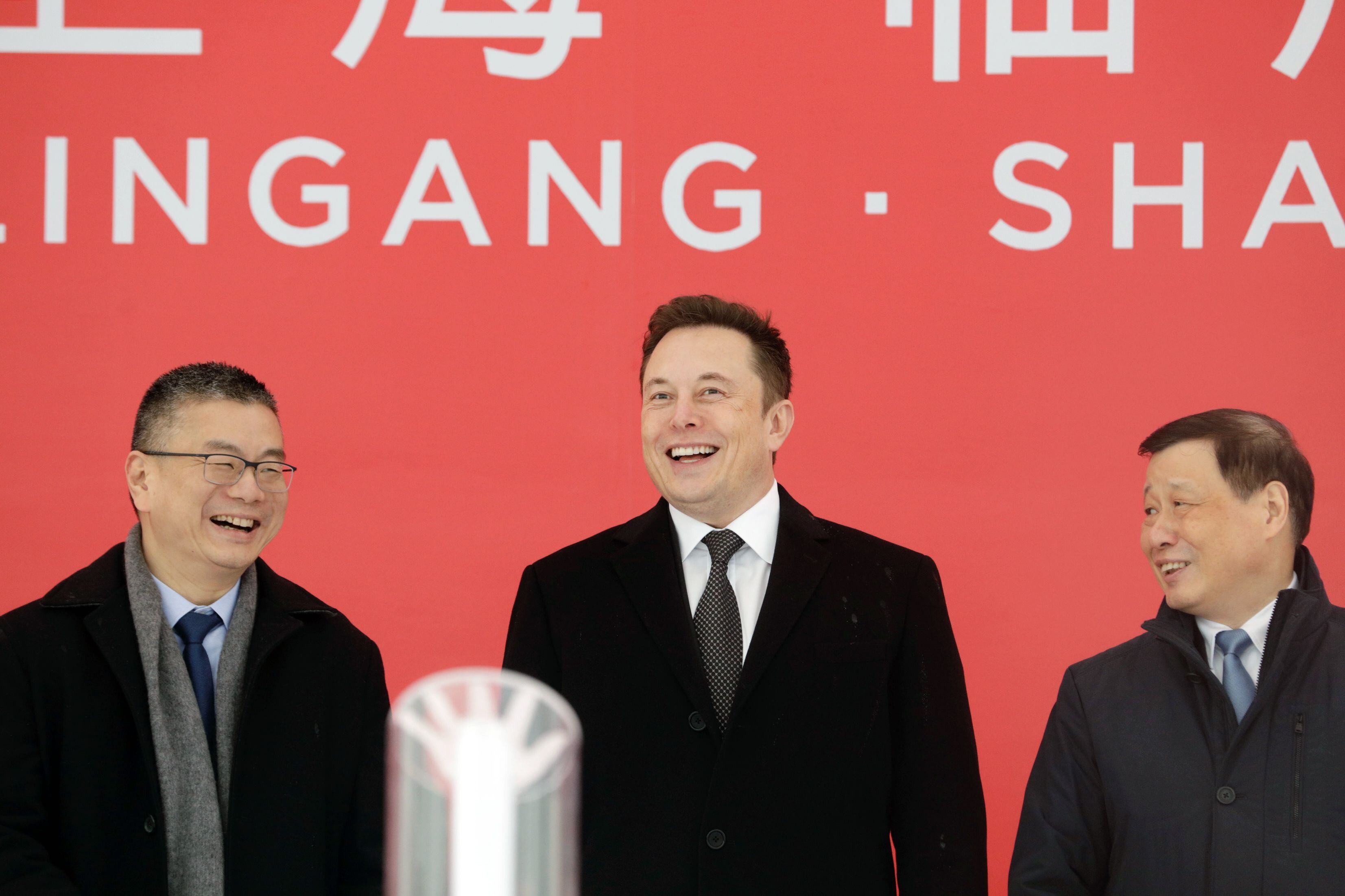 Robin Ren es vicepresidente de ventas de Tesla, durante un tiempo, lideró la expansión de la compañía en China.