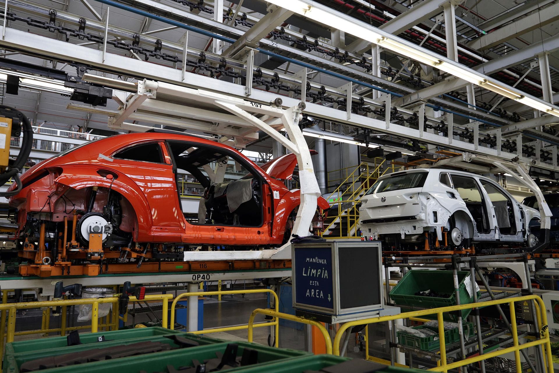 La industria automotriz mexicana advierte de posibles sobrecostos en la venta de autopartes en caso de prolongarse los aranceles impuestos por Donald Trump 