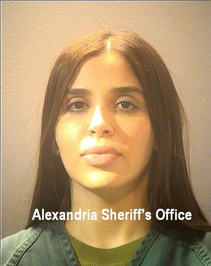 Fotografía de arresto cedida por la Oficina del Sheriff de Alexandria donde aparece Emma Coronel Aispuro en 2021. (Foto: EFE).