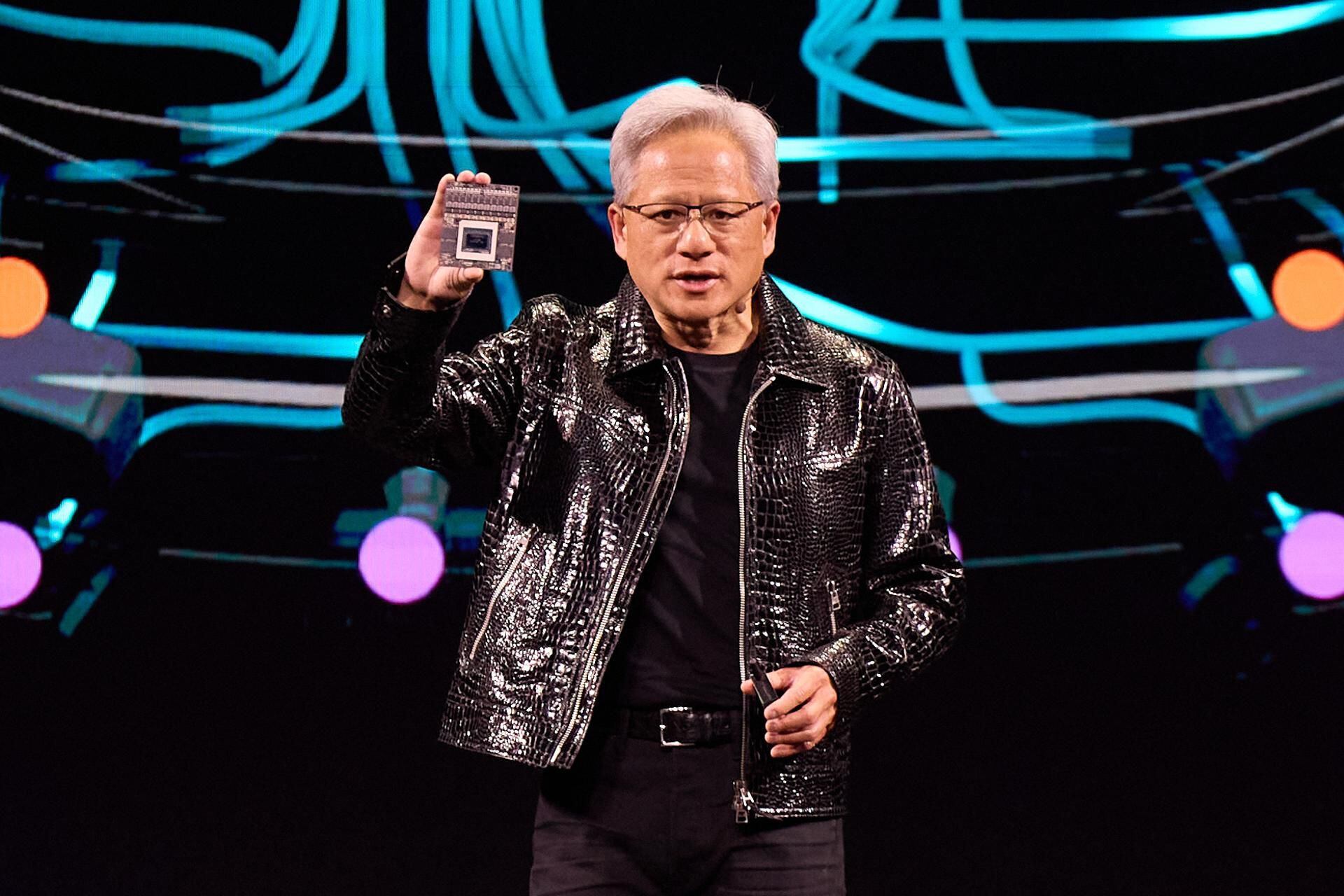 Jensen Huang, CEO de Nvidia, dio a conocer los nuevos lanzamientos de la empresa y sus optimizaciones con IA.