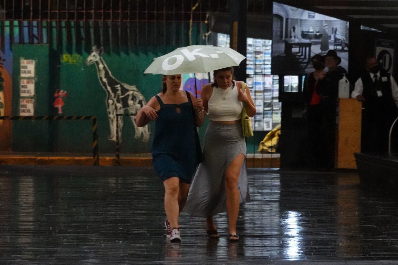 Prepara el paraguas: CDMX activa Alerta Amarilla por lluvias fuertes y vientos en 8 alcaldías