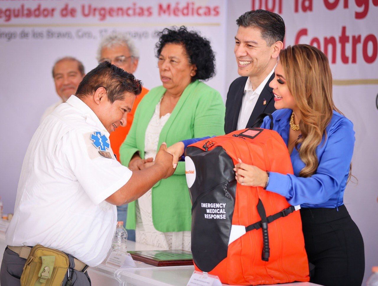 Encabeza Evelyn Salgado entrega de insumos y equipamiento donados por la ONG “Direct Relief”