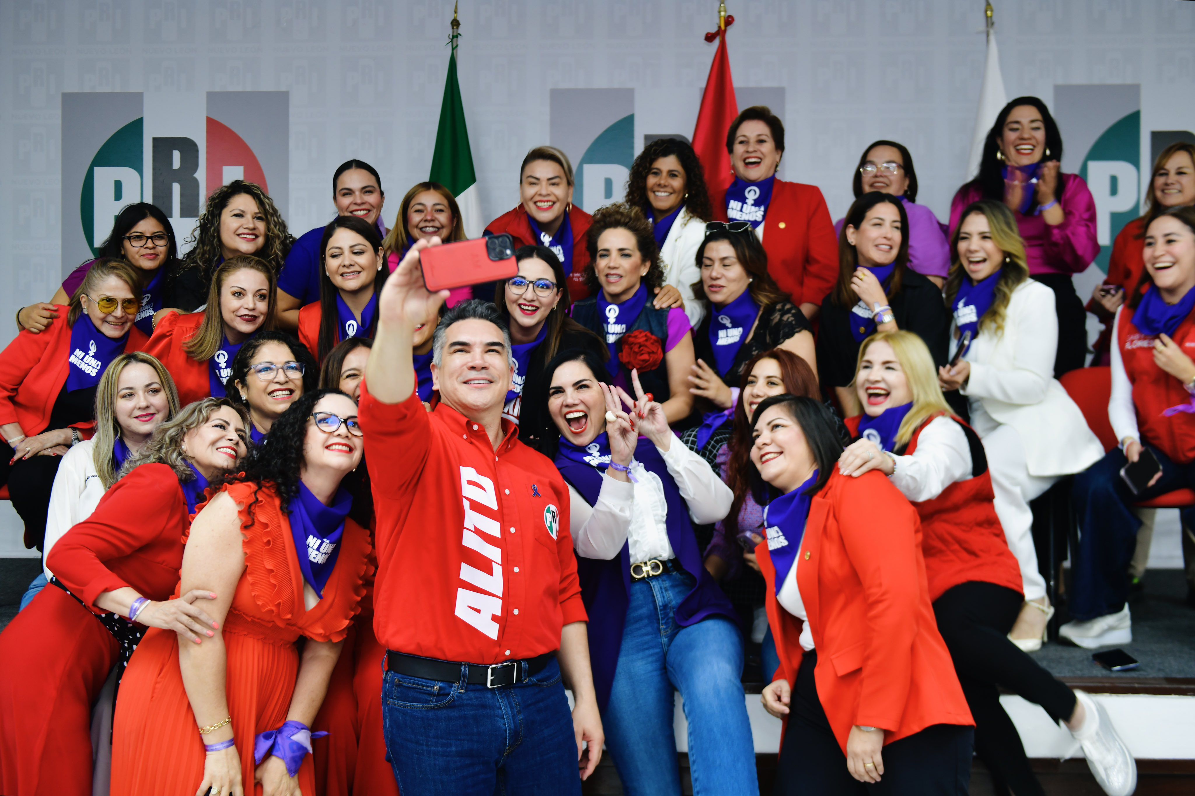 Alejandro Moreno llamó payaso, entre otros adjetivos, al presidente del Senado. (Foto: X de Alejandro Moreno)