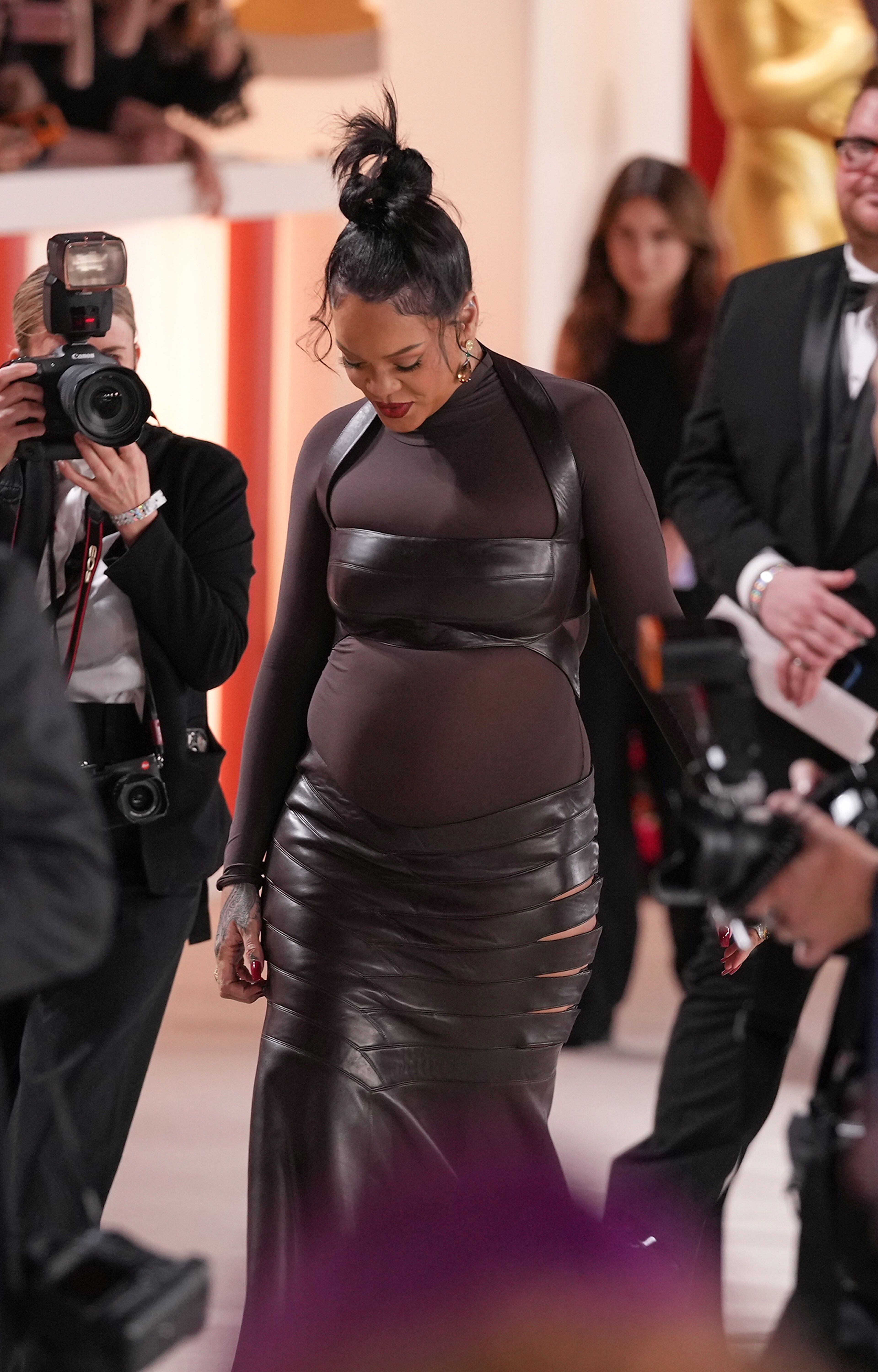 Rihanna fue parte de la alfombra roja de los premios Oscar 2023. (Foto: EFE / Allison Dinner)