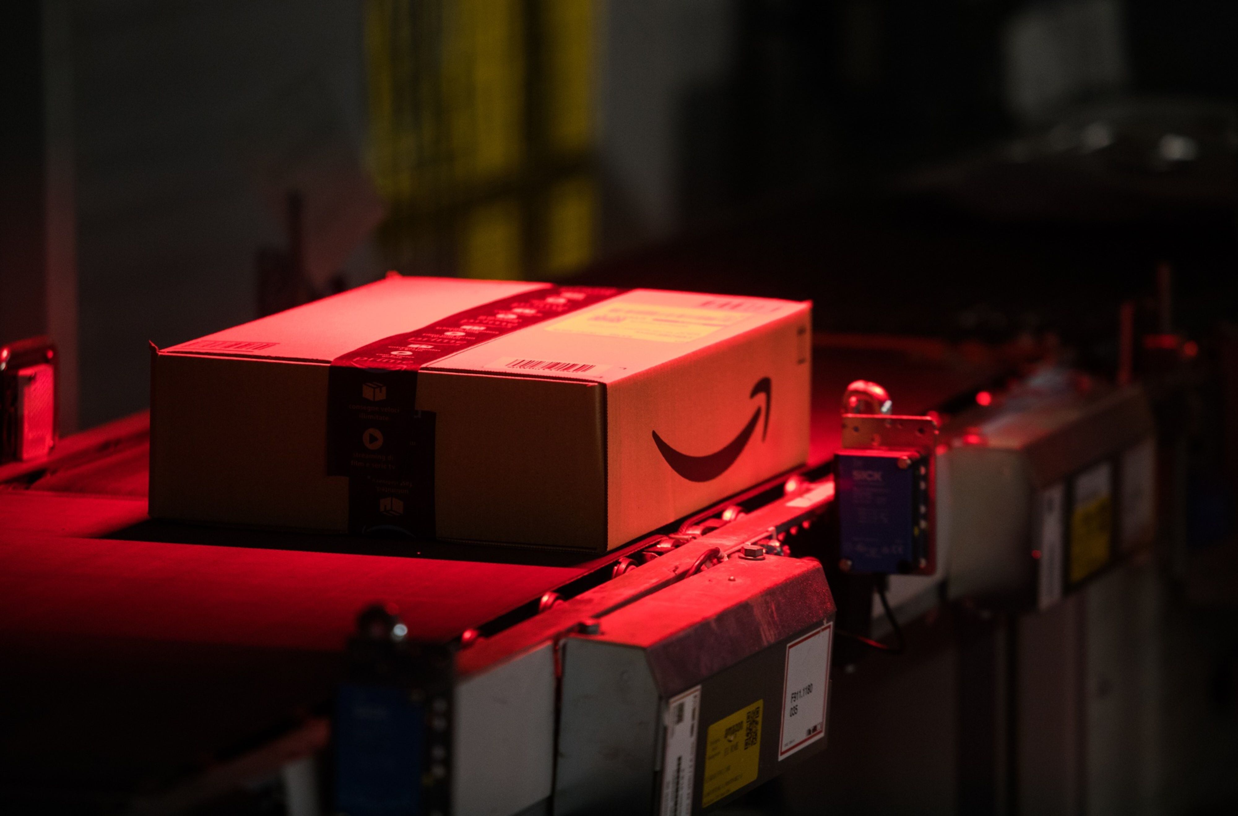 Duelo de gigantes: Amazon se perfila para reemplazar a Walmart como el mayor minorista en EU