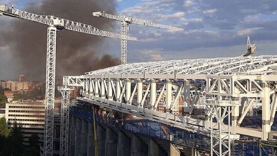 Susto en el Santiago Bernabéu: se registra pequeño incendio en obras del estadio; ya fue controlado