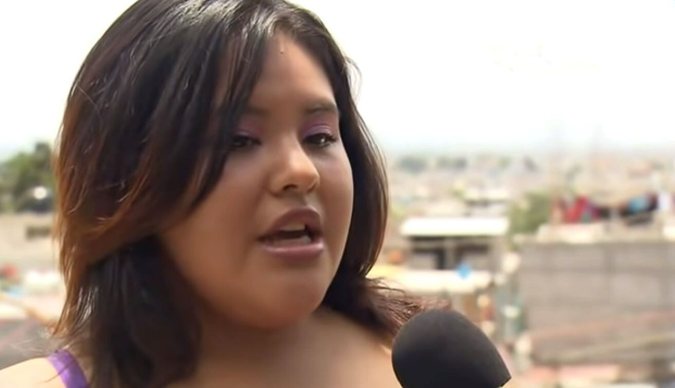 Cristina Pacheco entrevistó a Marimar, la niña que hizo la voz del 'fierro viejo'. (Foto: YouTube Canal Once)