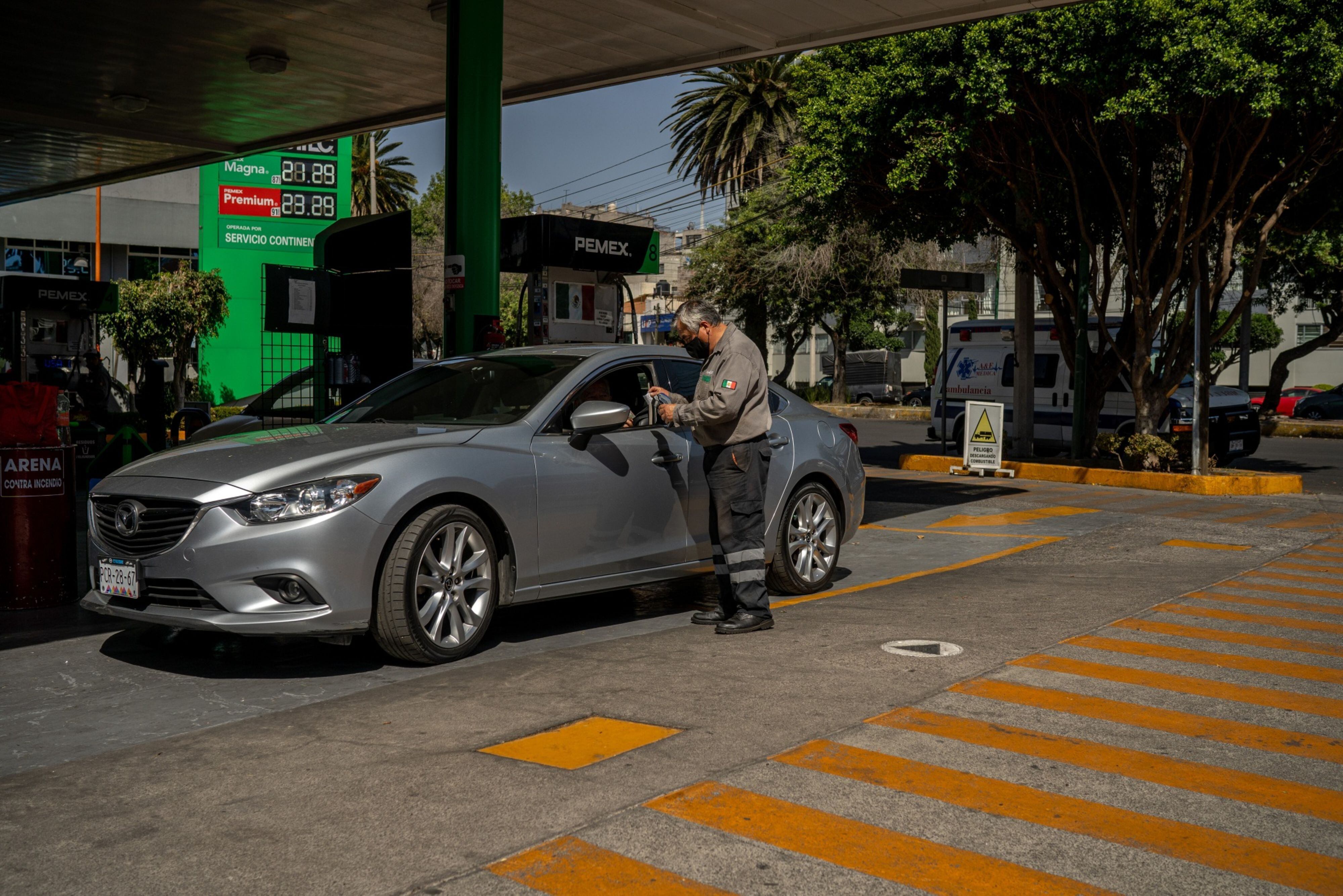 Gasolineros se están quedando ‘sin espacio’ para cambiar precios de combustibles 