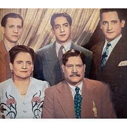 Familia de los fundadores de El Taquito. (Foto: Facebook / @El Taquito Taurino)