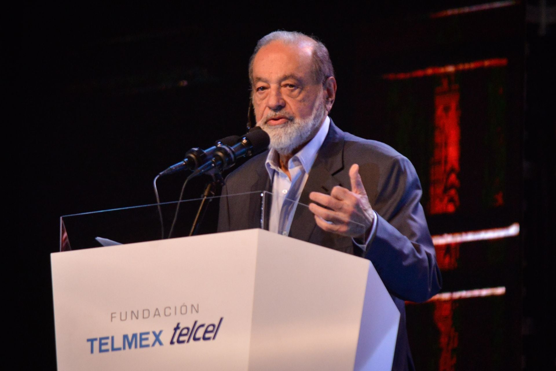 ¿Qué tan cierto es que Telmex ya ‘no es negocio’ para Carlos Slim? Esto dicen otros datos