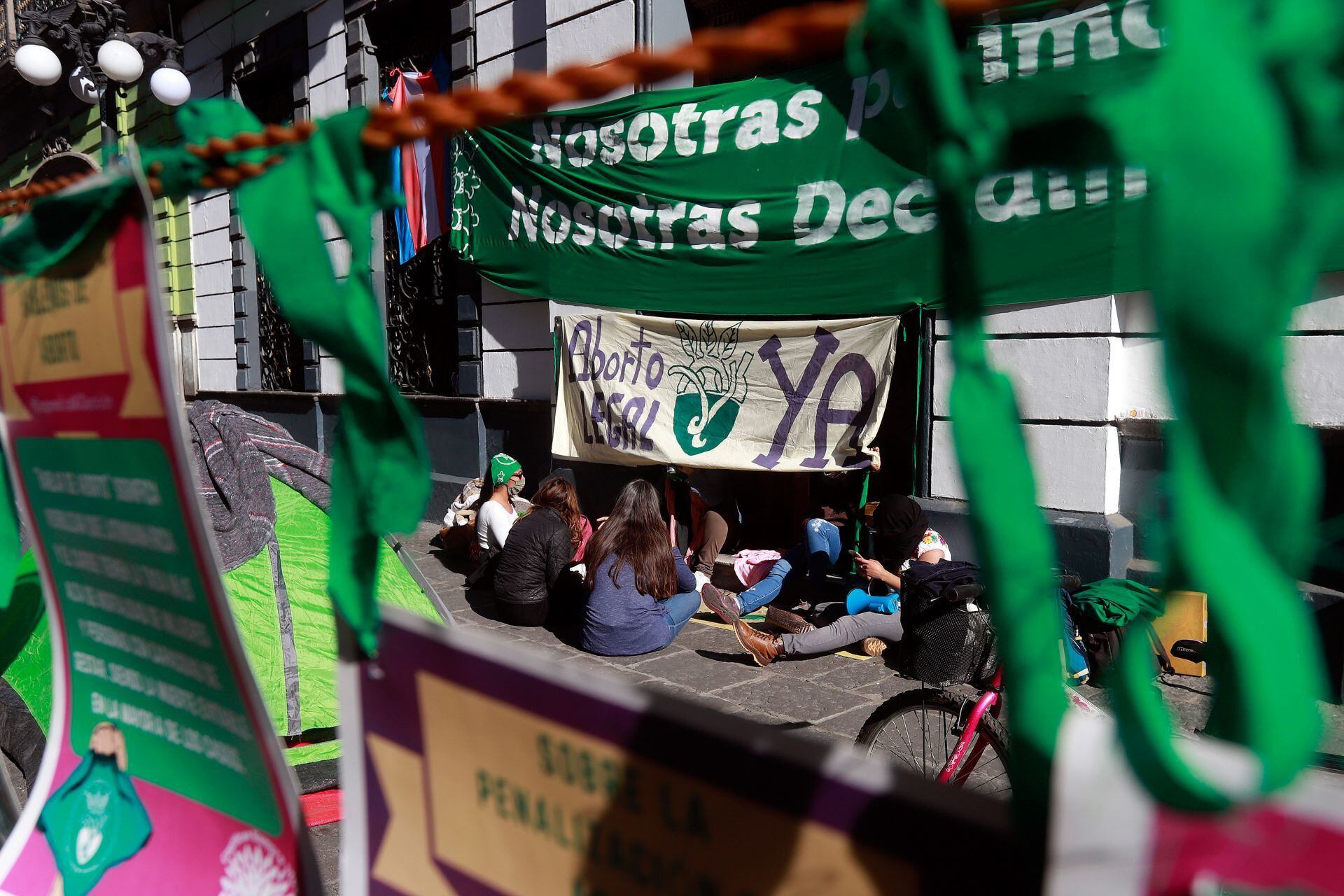 Aborto en Puebla: Cómo el Congreso tiene en la ‘sala de espera’ la despenalización