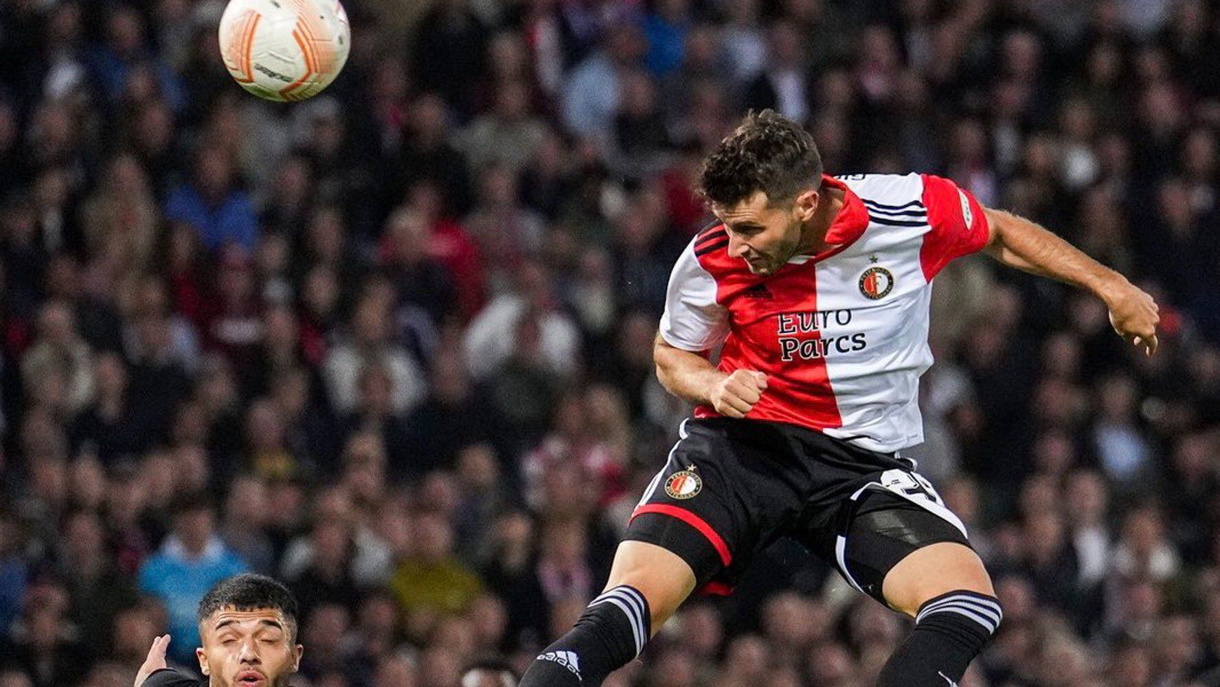 ¡Viva México! Santiago Giménez anota su quinto gol con Feyenoord en la Europa League