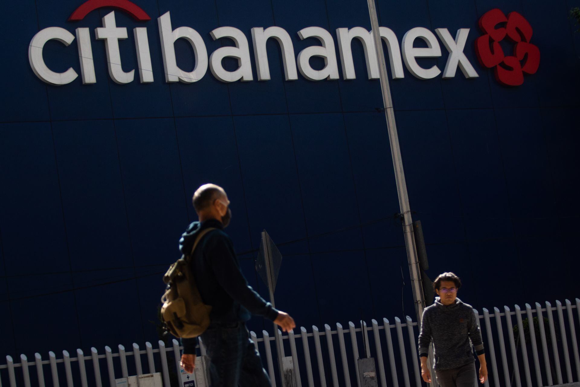 Adiós, Larrea: Citi desiste de venta directa de Banamex; decide colocarlo en Bolsa