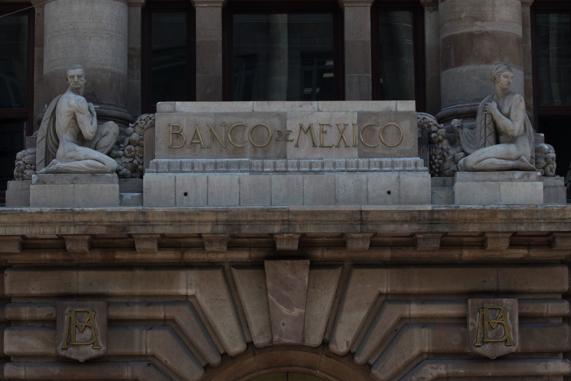 Estos son los ‘focos rojos’ que Banxico ve para la economía de México