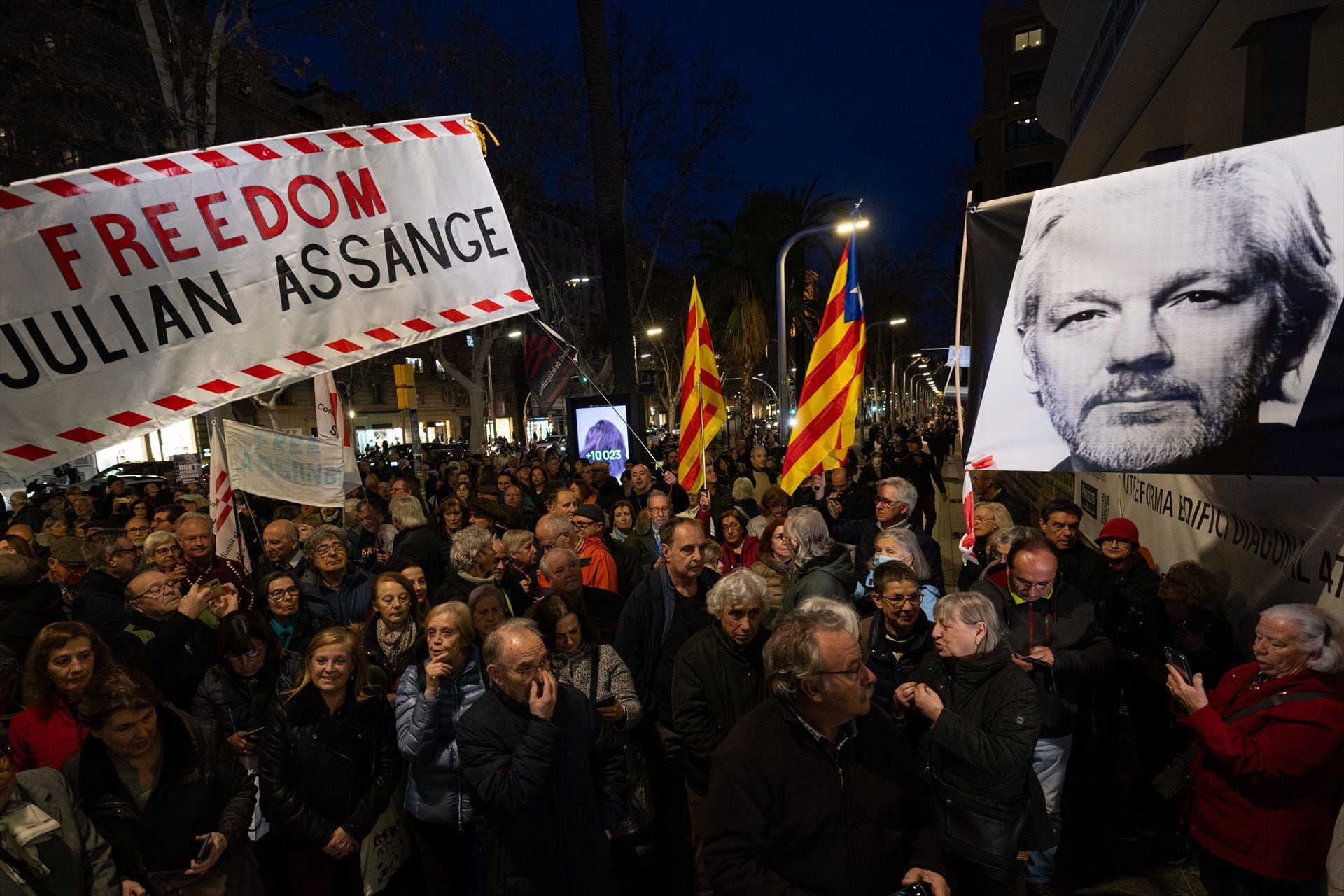 ¿Assange puede apelar su extradición a EU por espionaje? Esto dice la Corte británica 