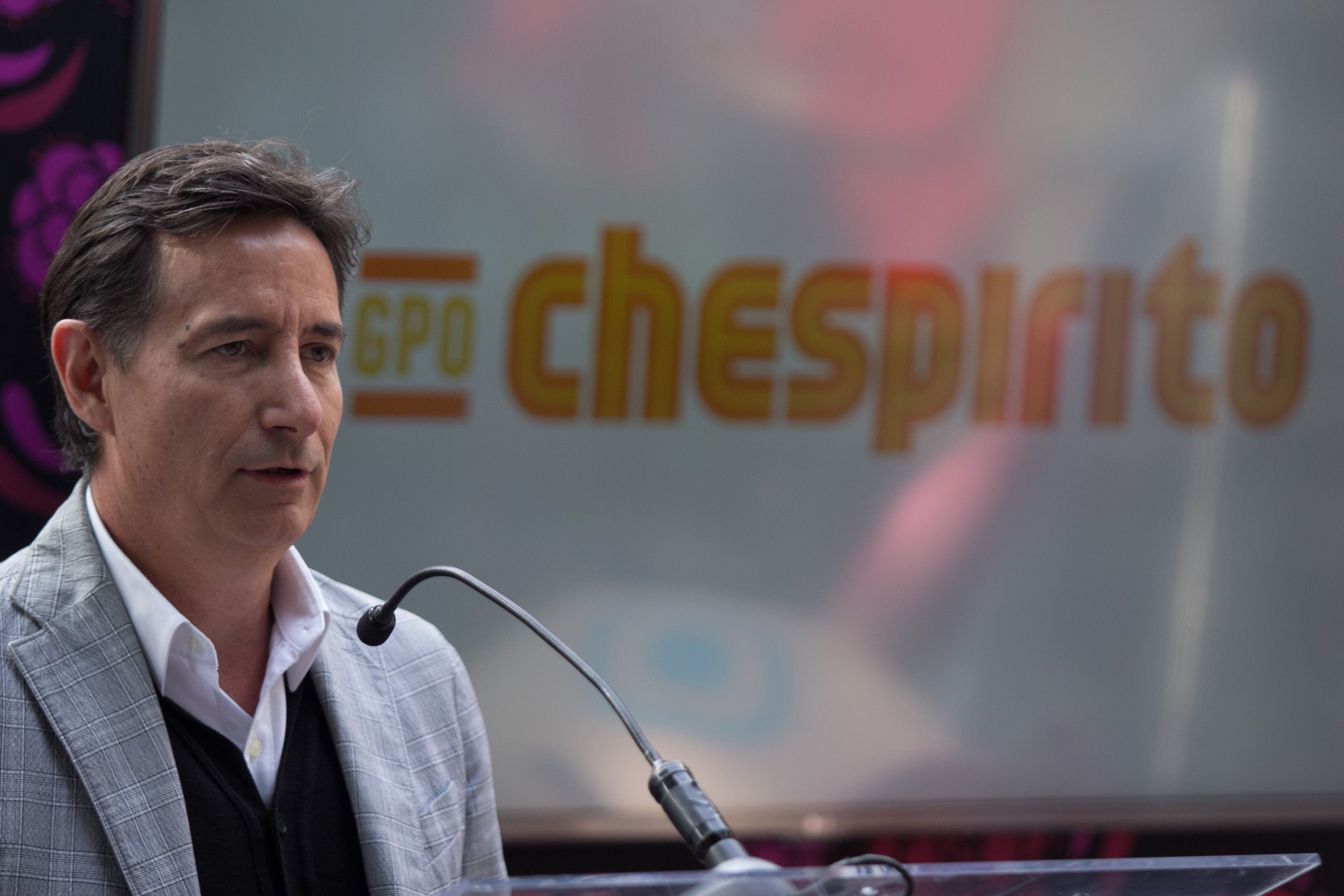 Roberto Gómez Fernández es quien respalda la producción de la serie 'Sin querer queriendo' que contará la vida de 'Chespirito'. (Foto: Cuartoscuro).
