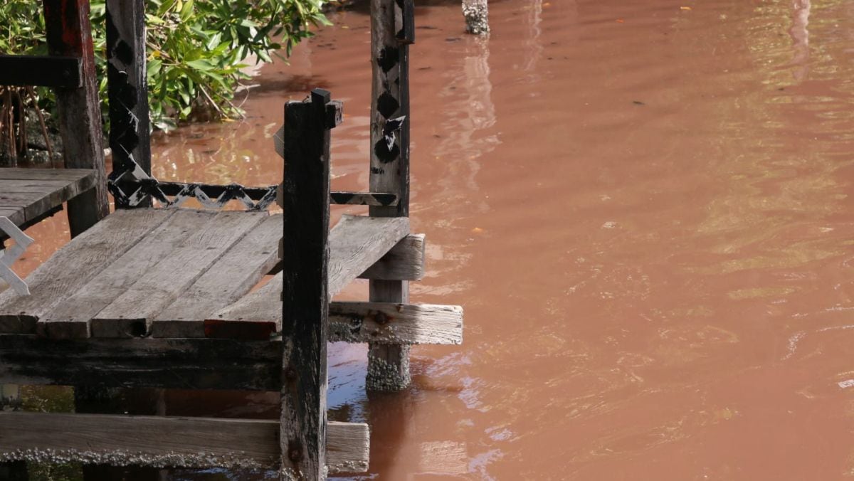Refinería Dos Bocas contamina aguas del Río Seco, denuncian pescadores de Paraíso, Tabasco   