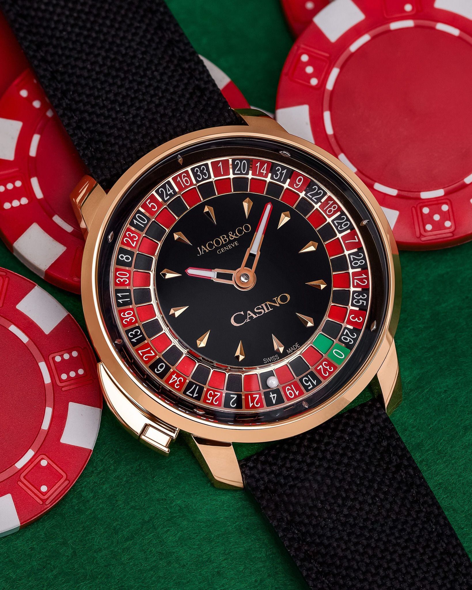 El reloj que usó Peso Pluma está inspirado en las clásicas ruletas de casino. (Foto: Jacob & Co.)