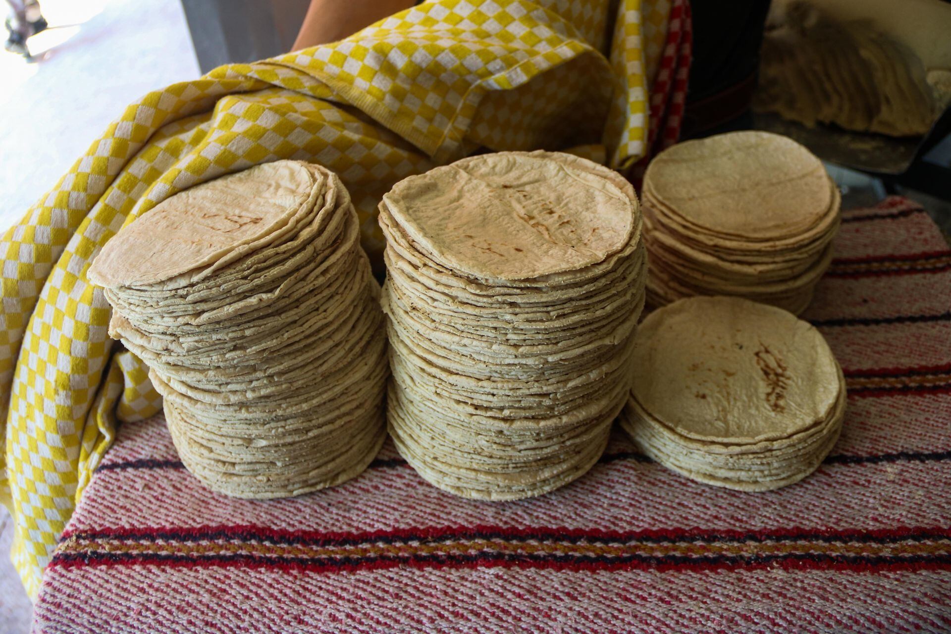 Maíz blanco: Gobierno aplica arancel de 50% a exportación para ‘frenar’ precio de la tortilla