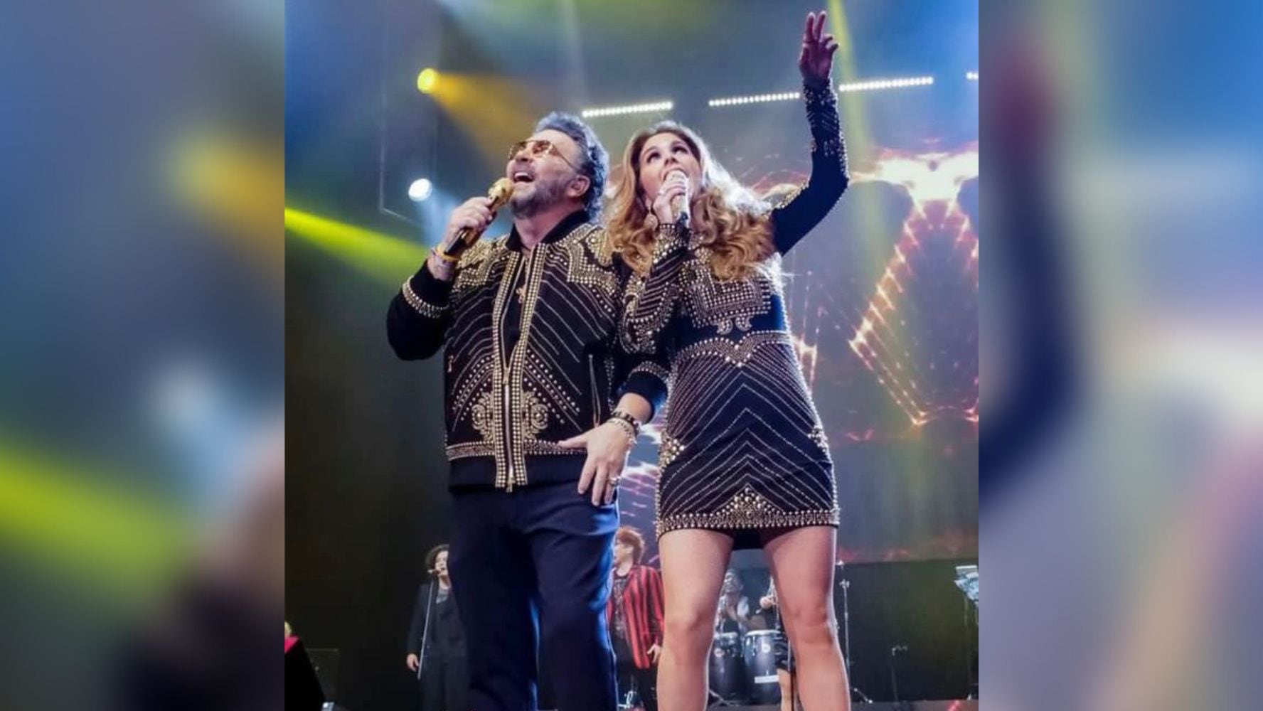 Manuel Mijares y Lucero Hogaza compartieron escenario para el tour 'Hasta que se nos hizo'. (Foto: Instagram / @luceromexico)