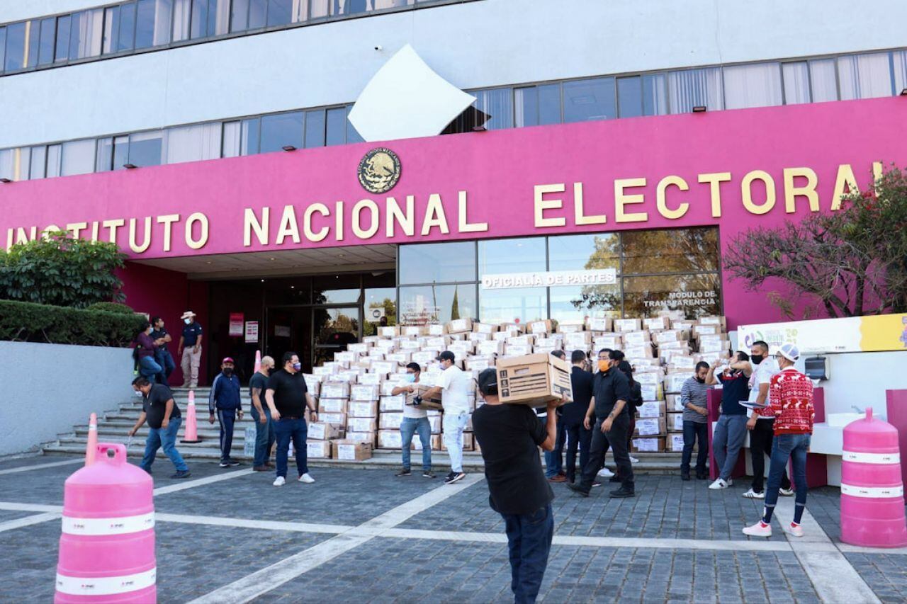 INE perfila pedir mil 730 mdp a Hacienda  para la consulta de revocación