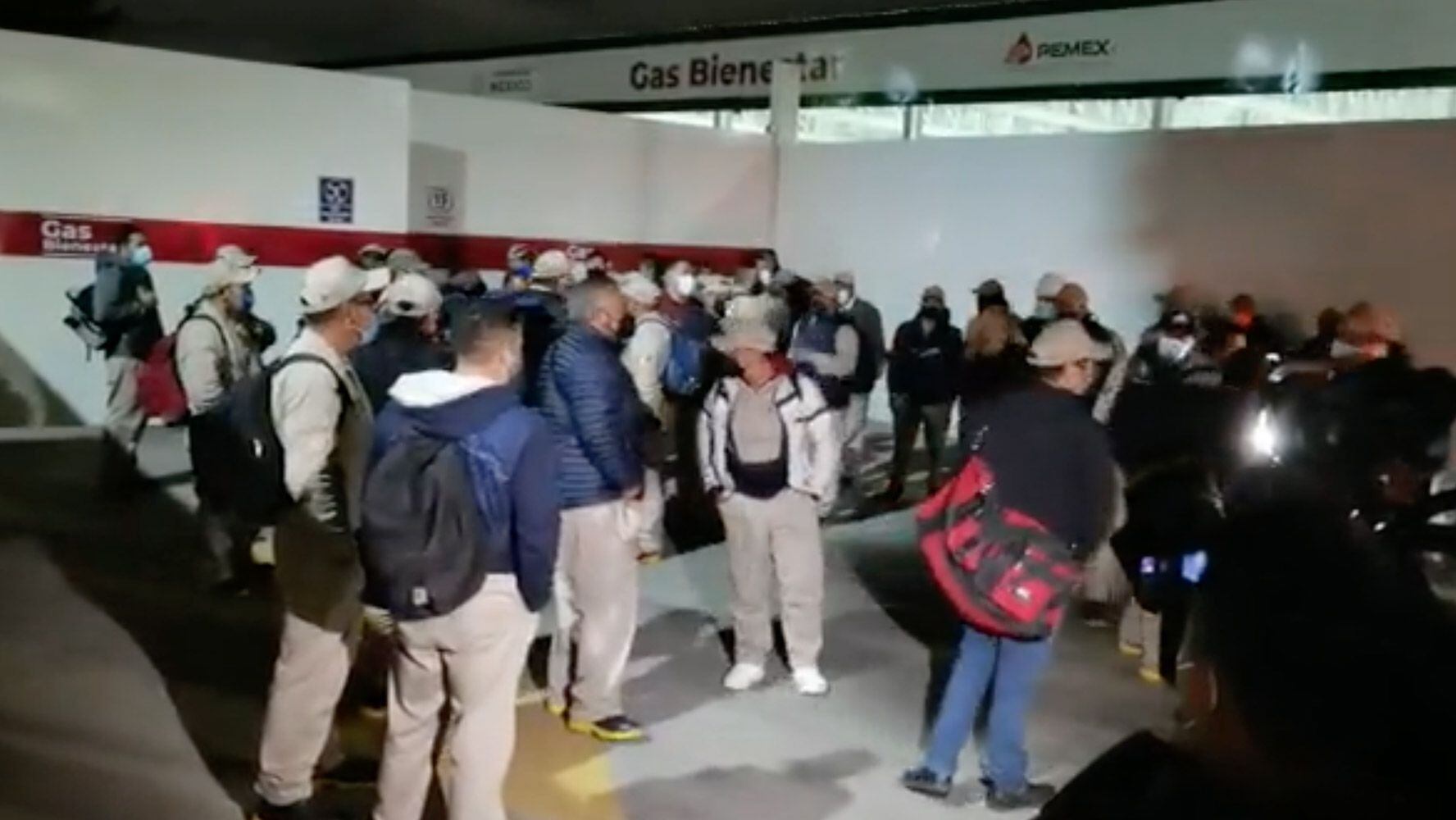 Trabajadores de Gas Bienestar protestan en CDMX por incumplimiento de contrato 