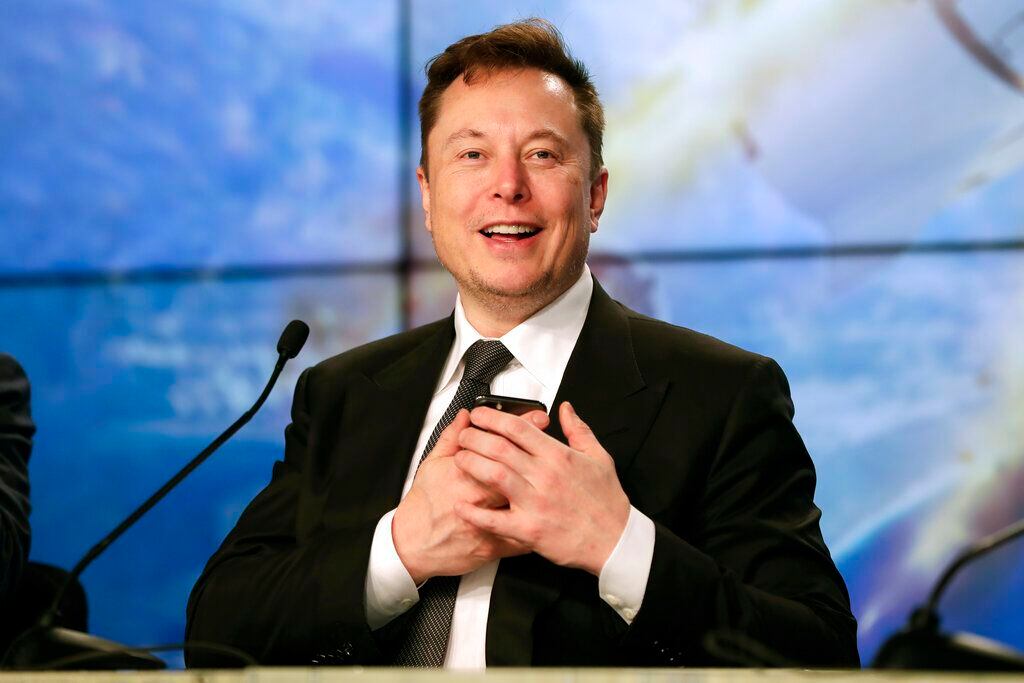 Twitter pide refuerzos contra Elon Musk: Contrata a JPMorgan y Goldman 