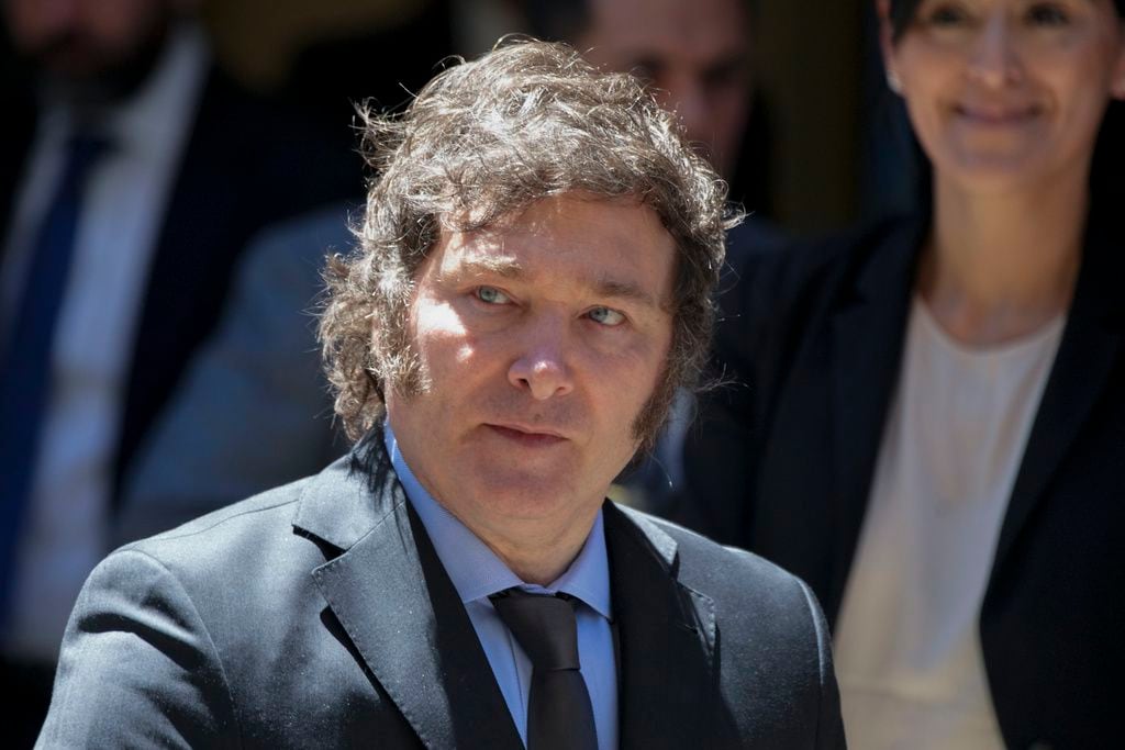 España amenaza con retirar a su embajadora en Argentina y exige a Milei disculpas públicas 
