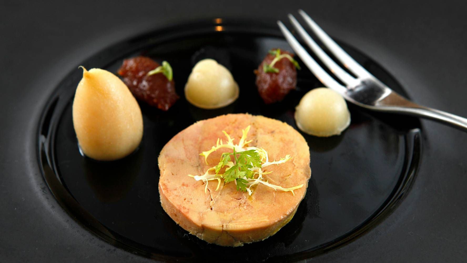 El foie gras es un platillo elaborado con hígado de pato o ganso que es considerado un alimento que atenta contra la vida de estas especies. (Foto: Pexels).