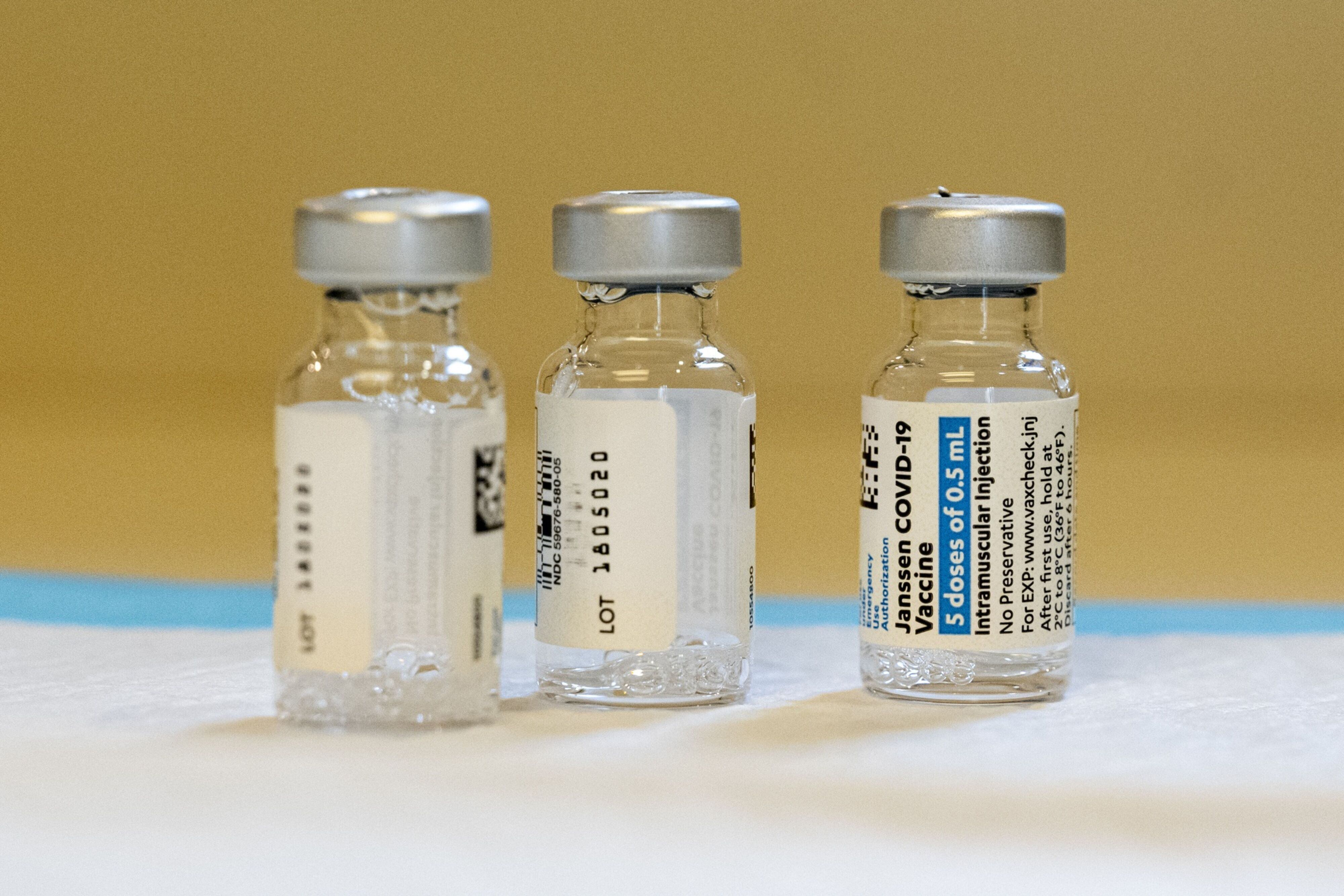 Vacunas de J&J contra el COVID caducaron en EU