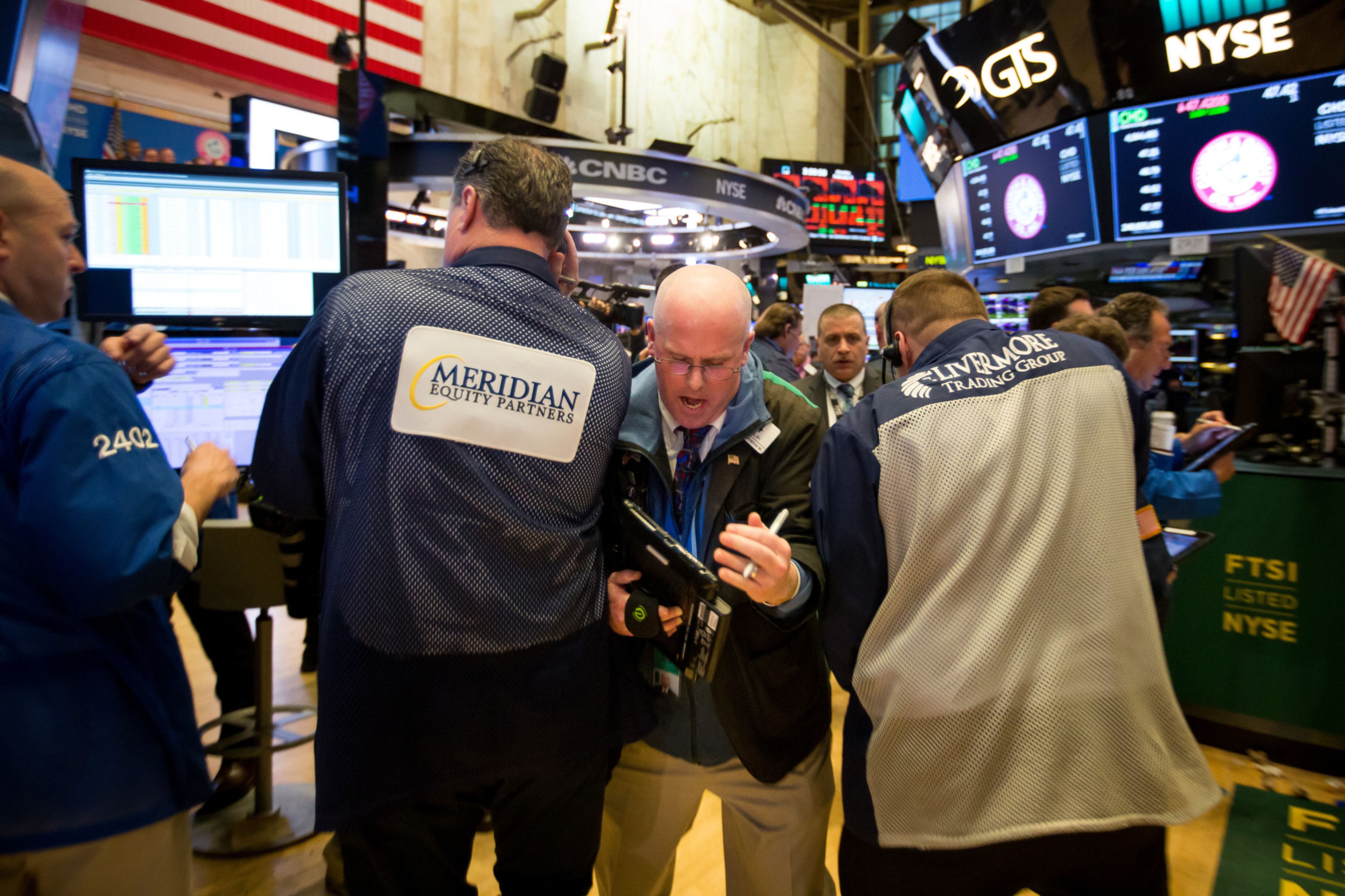 Wall Street ‘se tambalea’ luego de una semana de ganancias