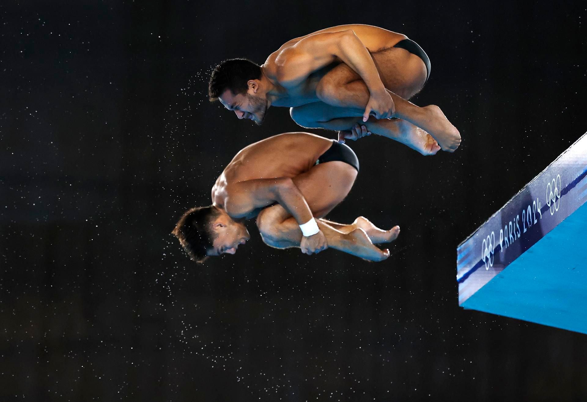 Kevin Berlín y Randal Willars tuvieron un arranca complicado en la final de los clavados sincronizados plataforma 10 metros, lo que complicó sus chances de medalla.