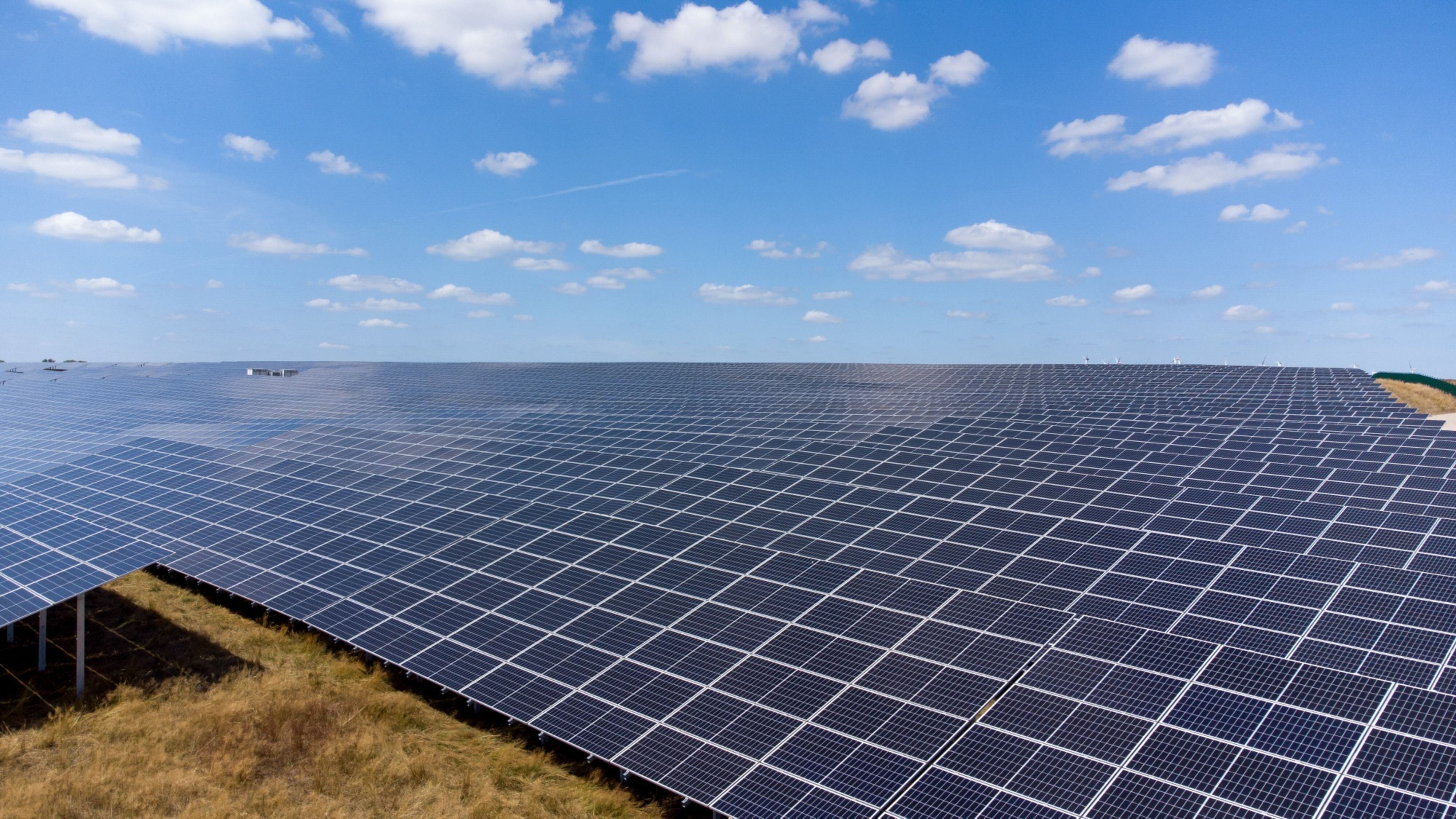 Crece 11% generación de energía con paneles solares