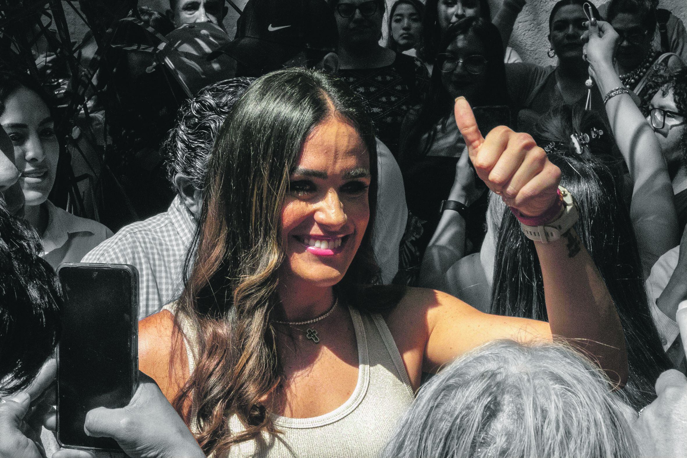 La candidata a la alcaldía Cuauhtémoc por la coalición Fuerza y Corazón por México, Alessandra Rojo de la Vega.