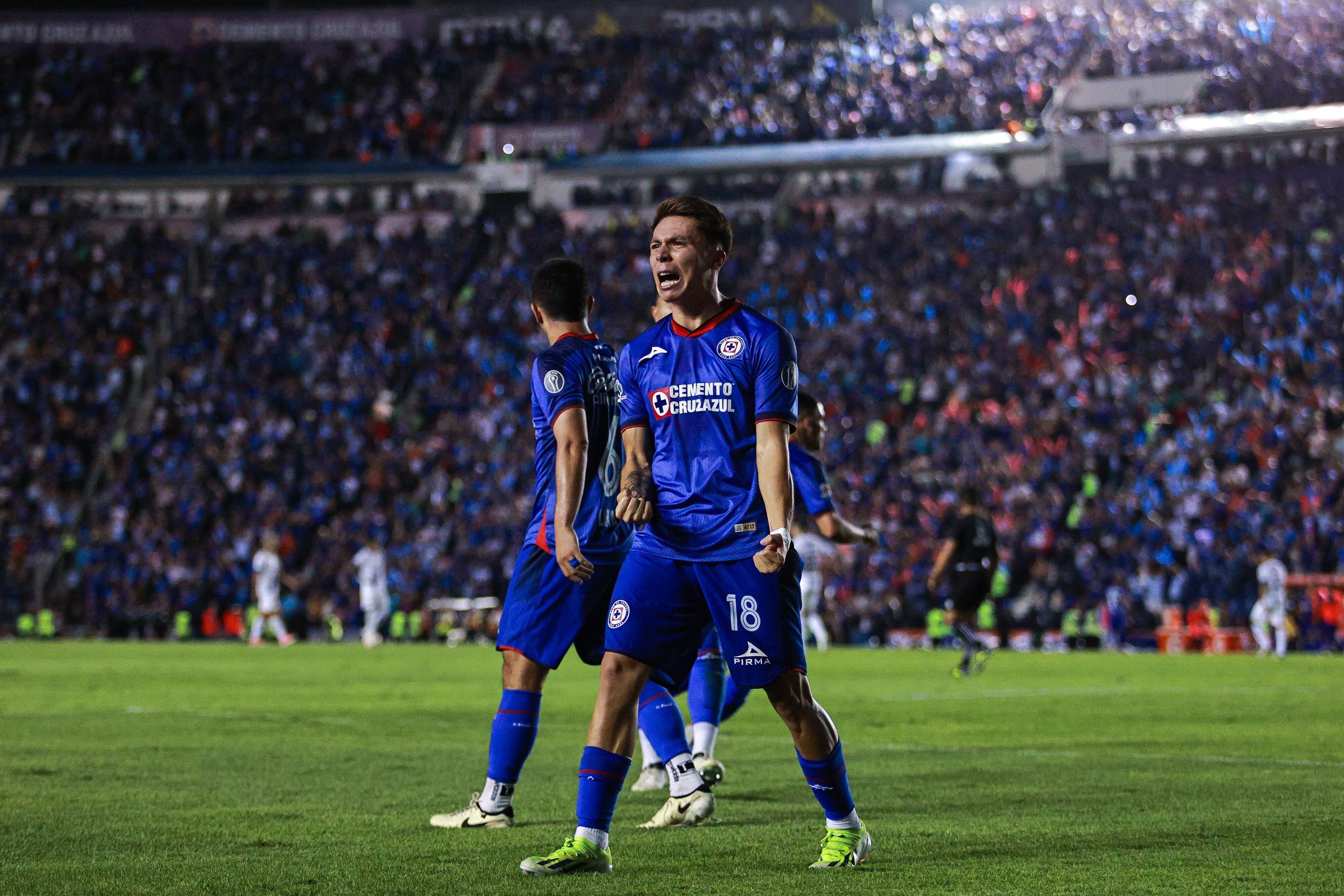 Rodrigo Huescas será demandado por Cruz Azul ante la FIFA. (Foto: Mexsport)